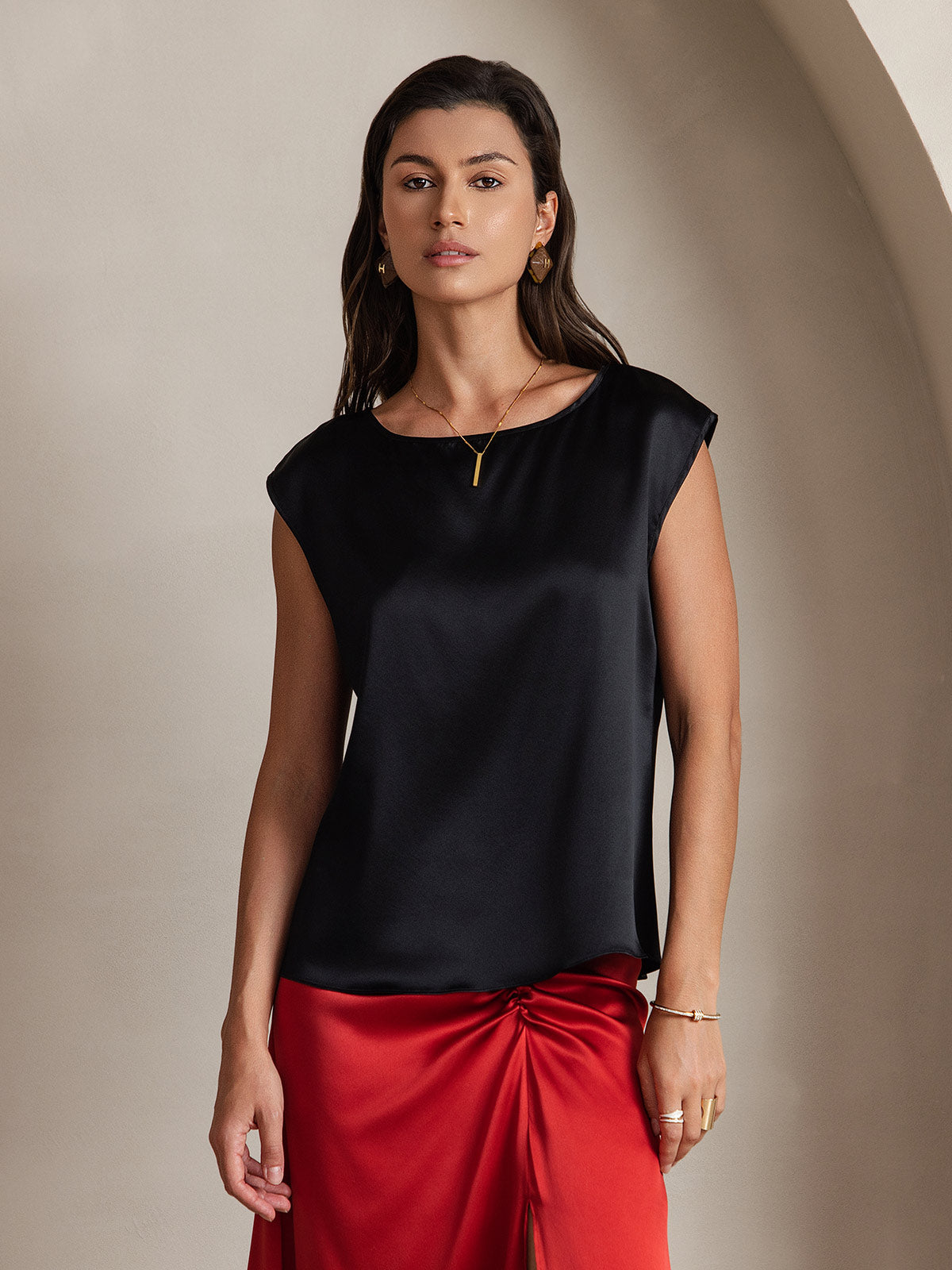 [Negro] SilkSilky-ES 19Momme Manga Casquillo Cuello Redondo Camisetas de Mujer 001