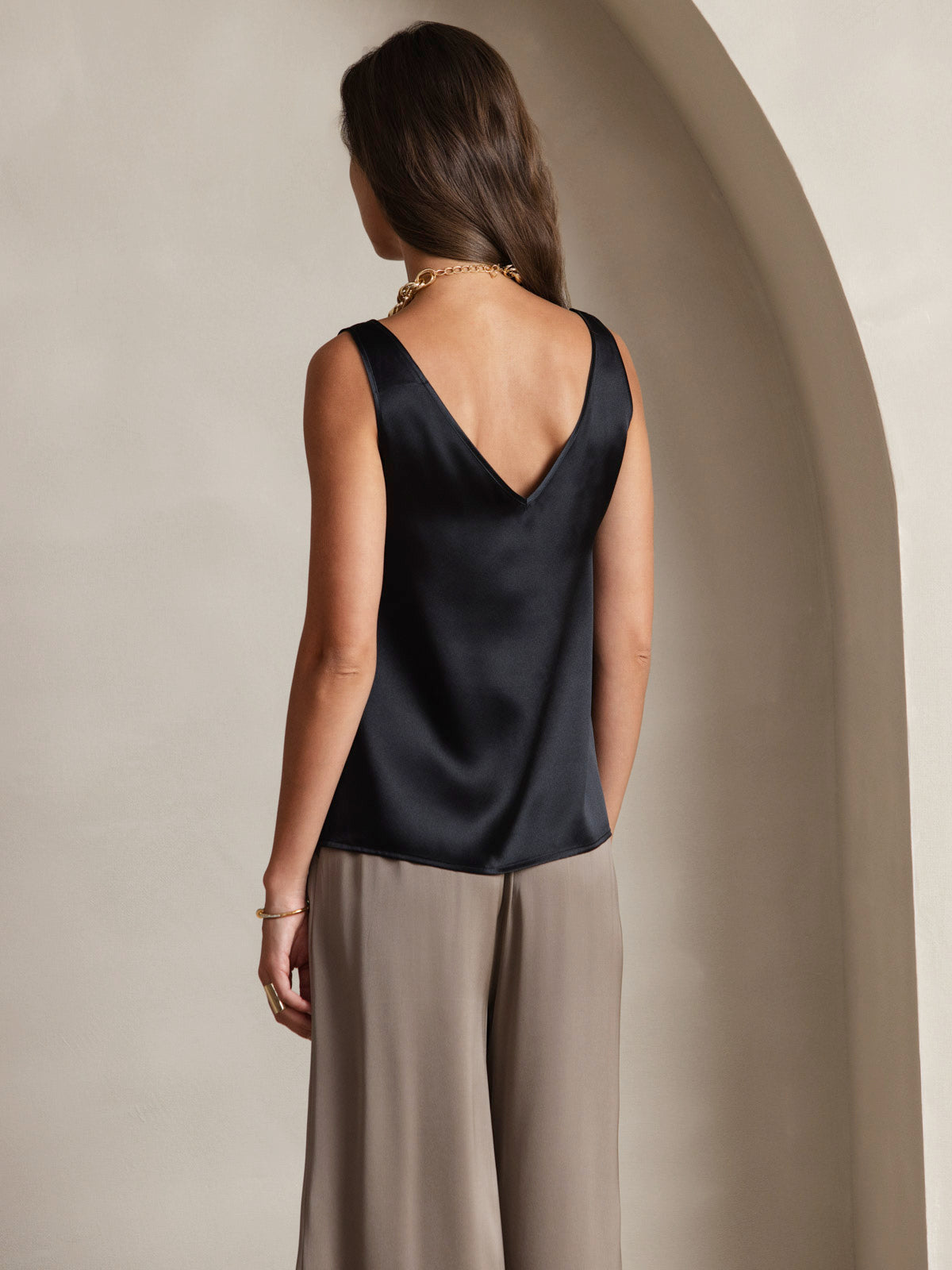 [Negro] SilkSilky-ES 19Momme Sin mangas Cuello en V Top de tirantes 004