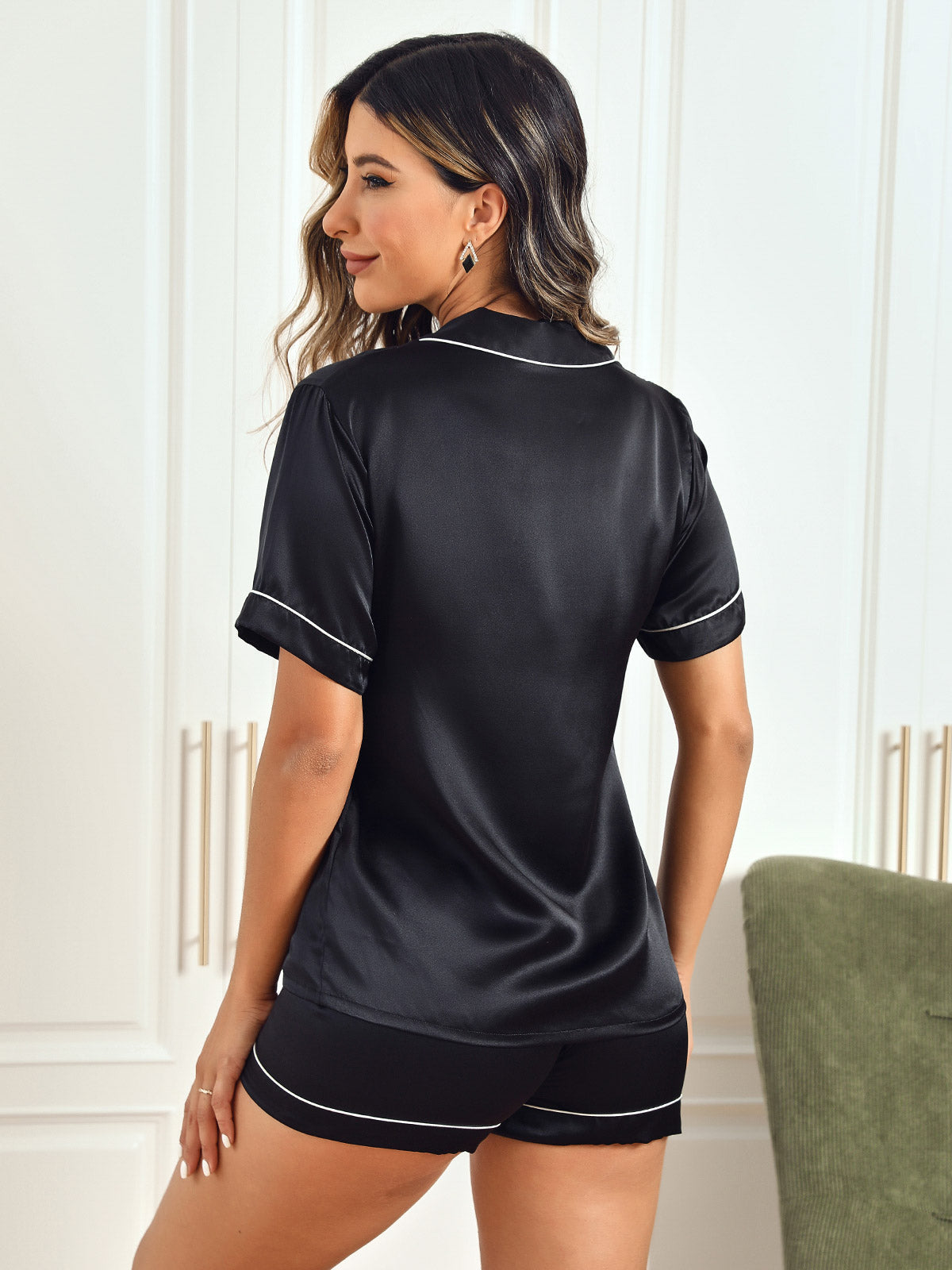 SilkSilky-ES Seda Pura Manga corta Solapa Pijamas de mujer Negro 002