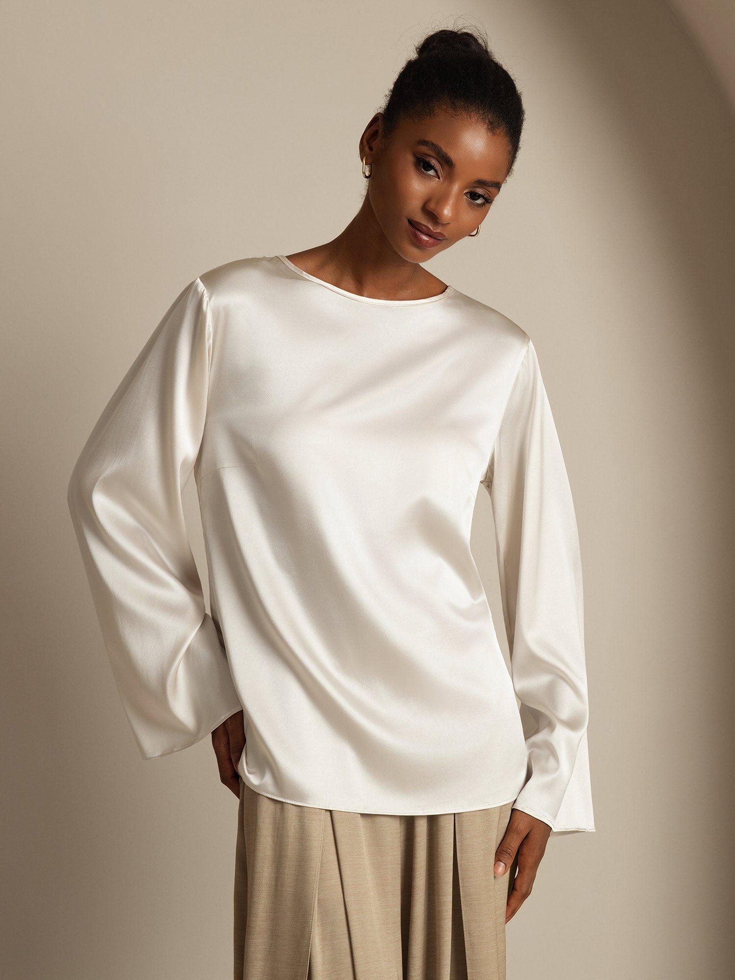 [Gris Claro] SilkSilky-ES 19Momme Seda Womens T-Shirt 001