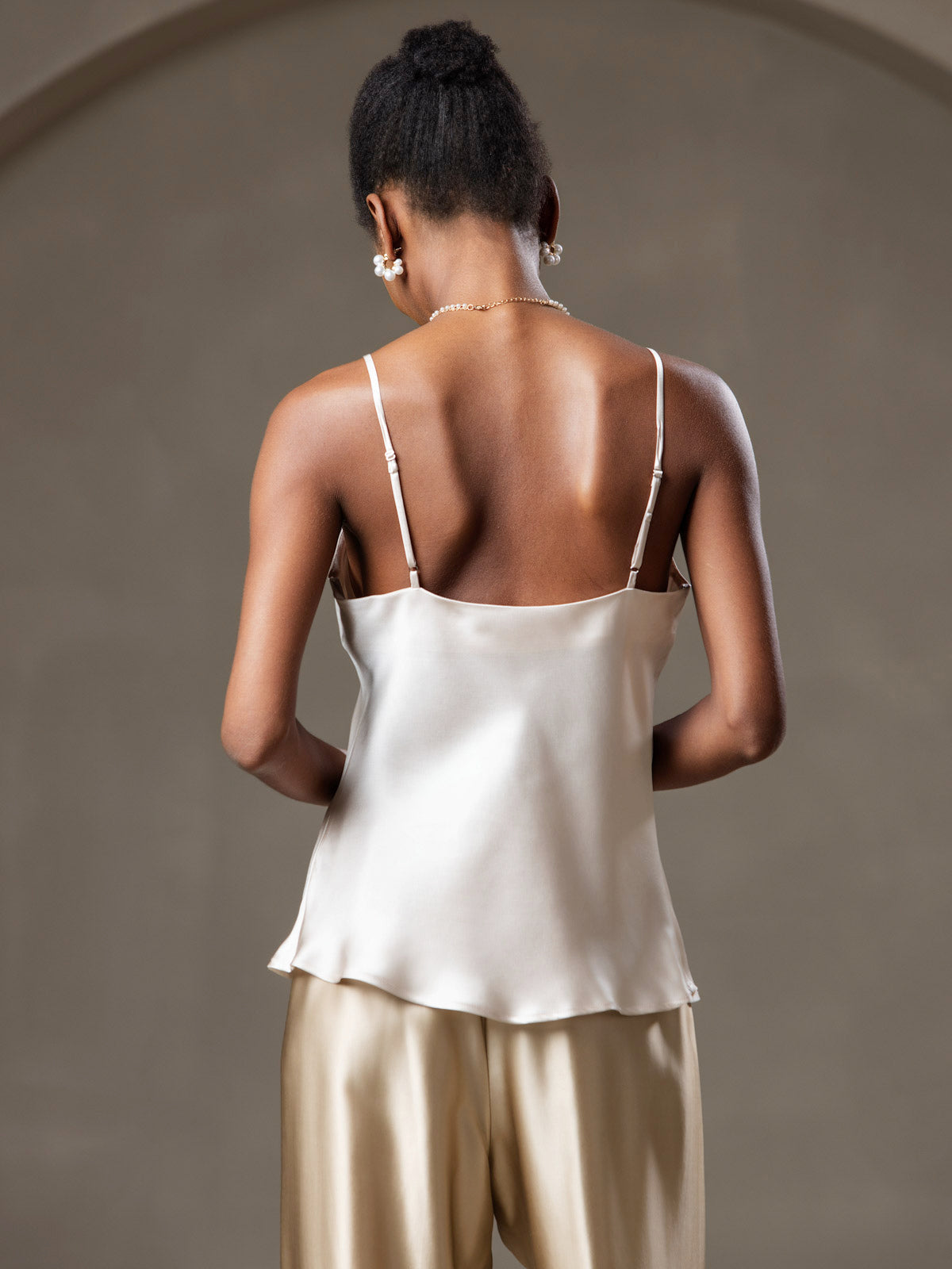 [Beige] SilkSilky-ES Seda Pura Cuello en V Top de tirantes 002
