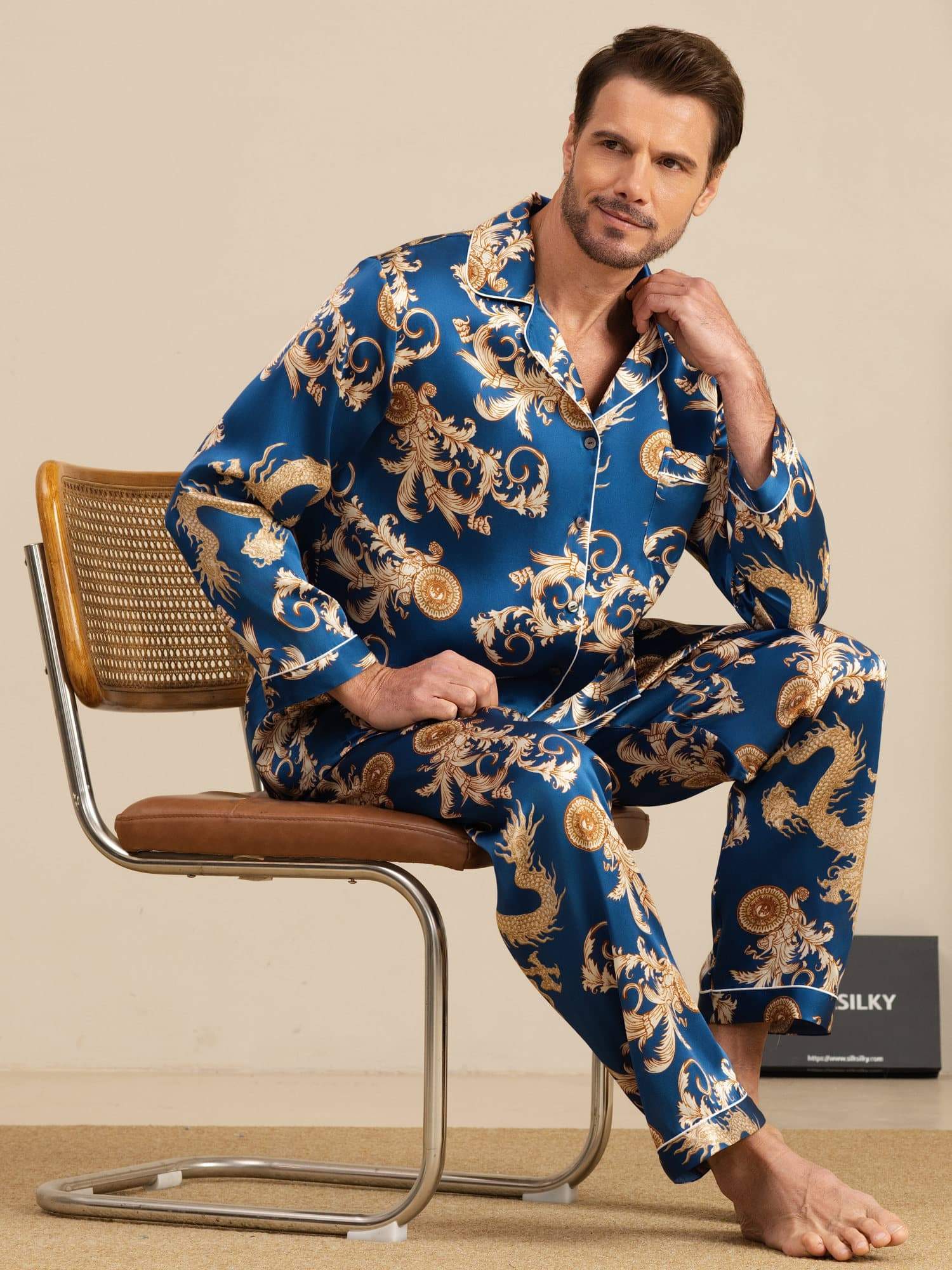 [Dragón Navy] SilkSilky-ES Manga larga Cuello de Muesca Pijamas de hombre 001