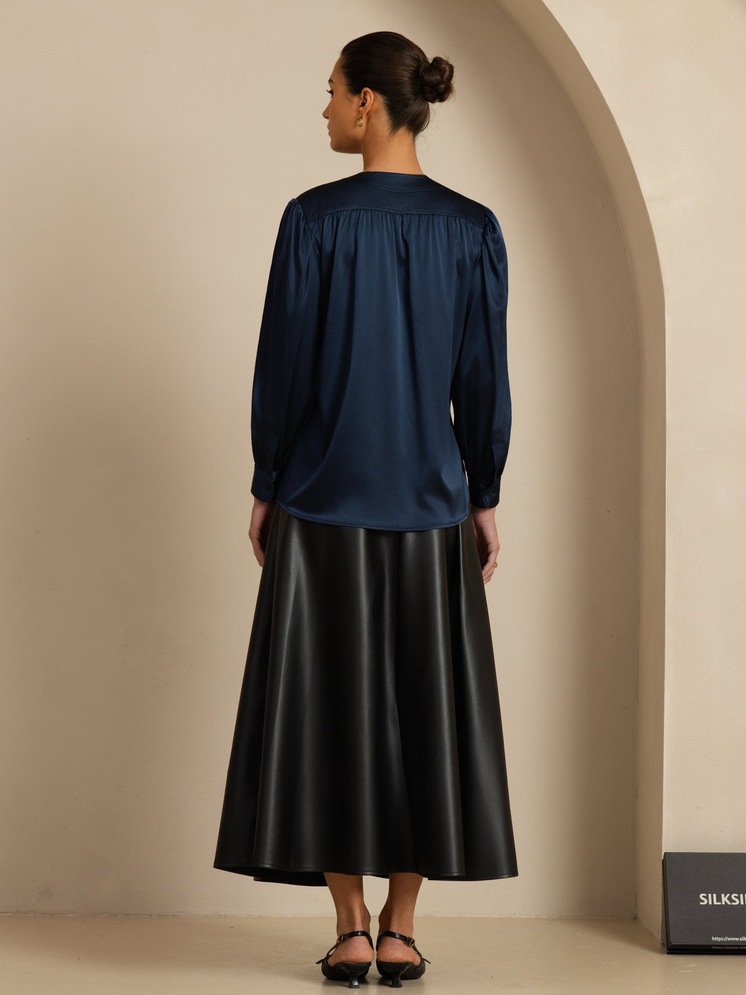 [Azul Oscuro] SilkSilky-ES 19Momme Long Sleeve Round Neck Blusa 002