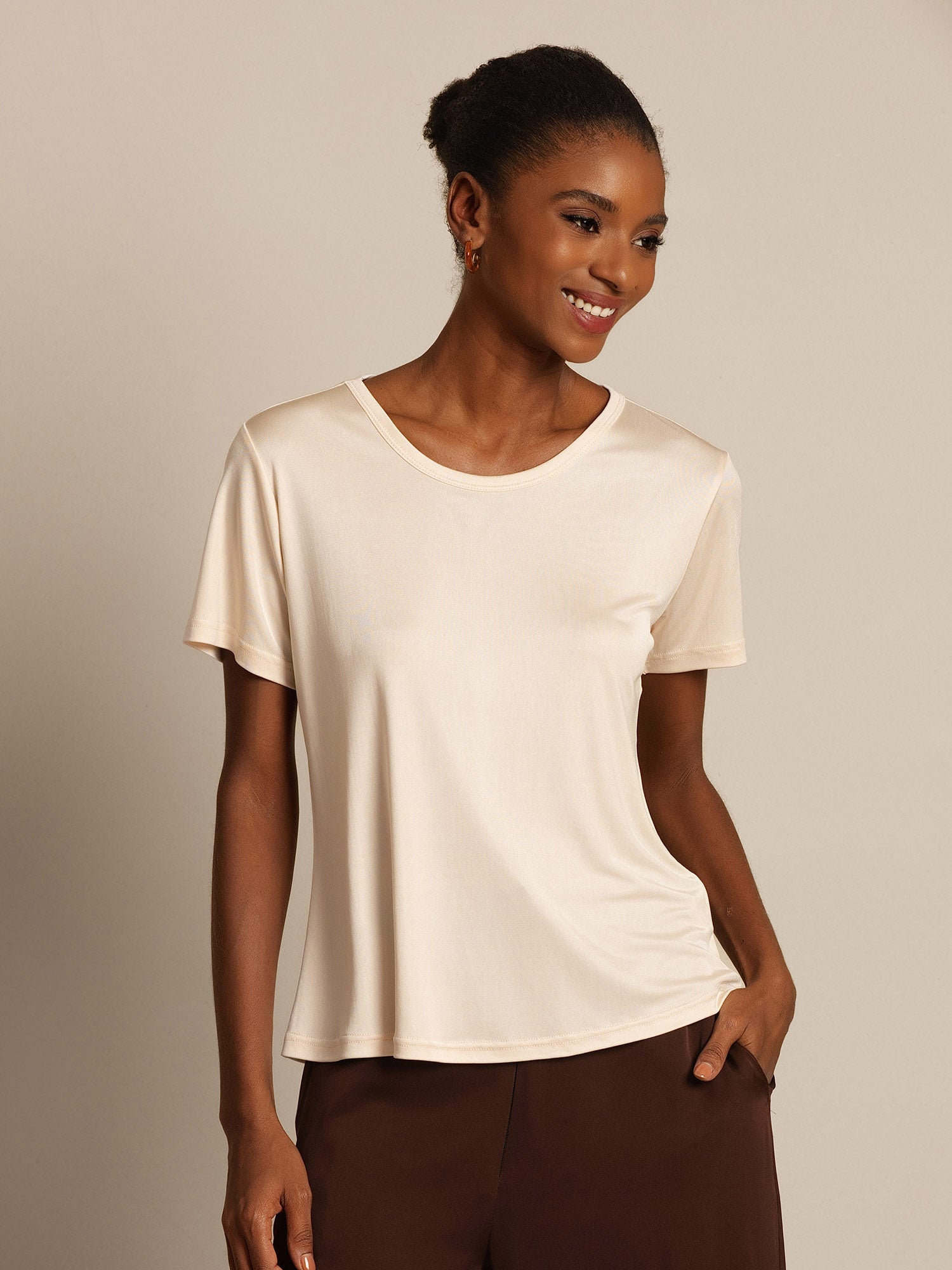 [Beige] SilkSilky-ES Tejido de seda Womens T-Shirt 001,