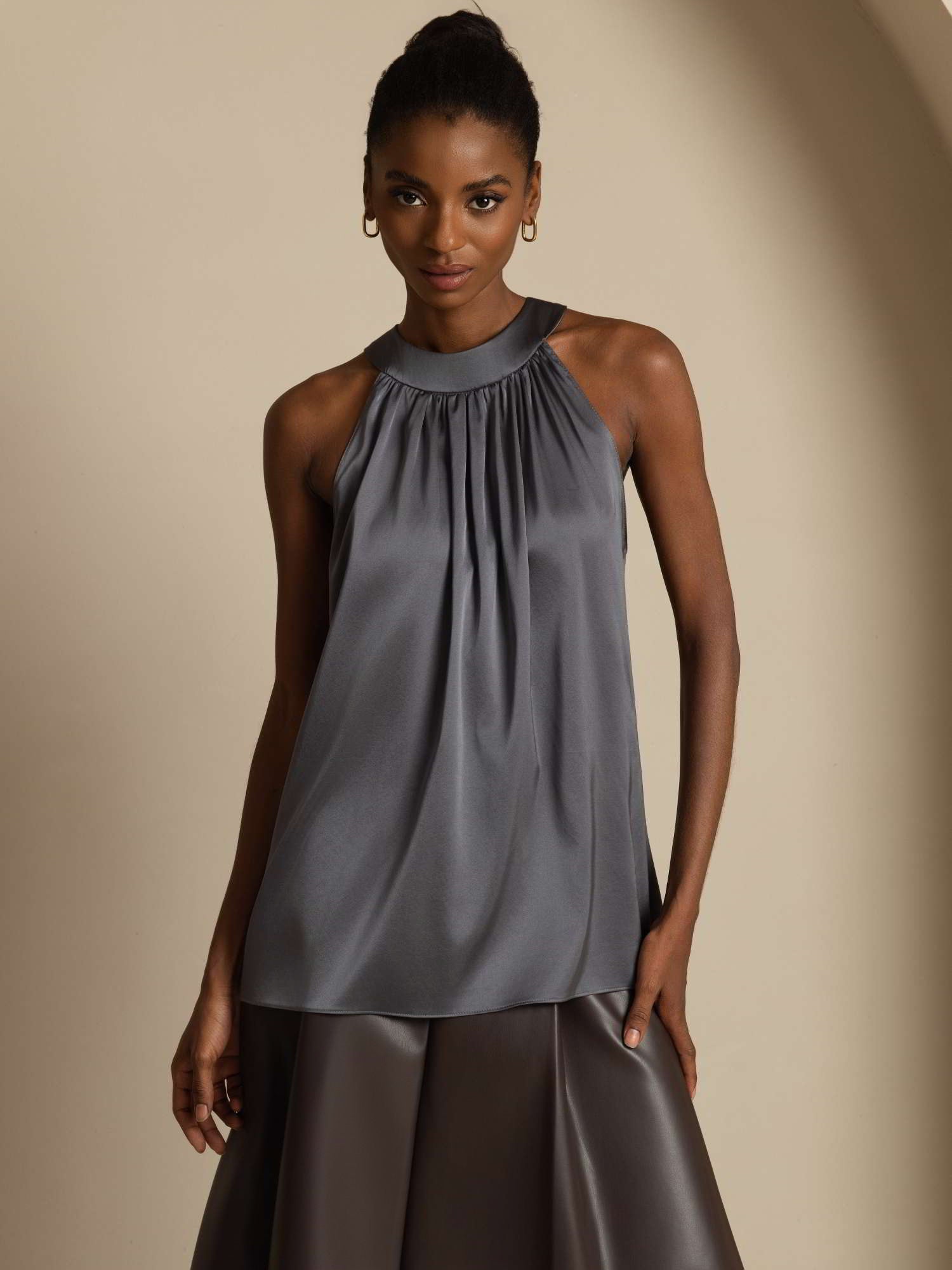 [Gris Oscuro] SilkSilky-ES 19Momme Seda Sin mangas Womens T-Shirt 001