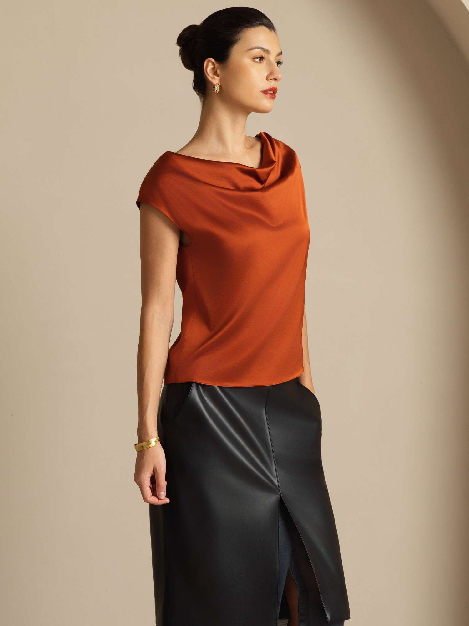 [Caramelo] SilkSilky-ES 19Momme Seda Sin mangas Womens T-Shirt 006