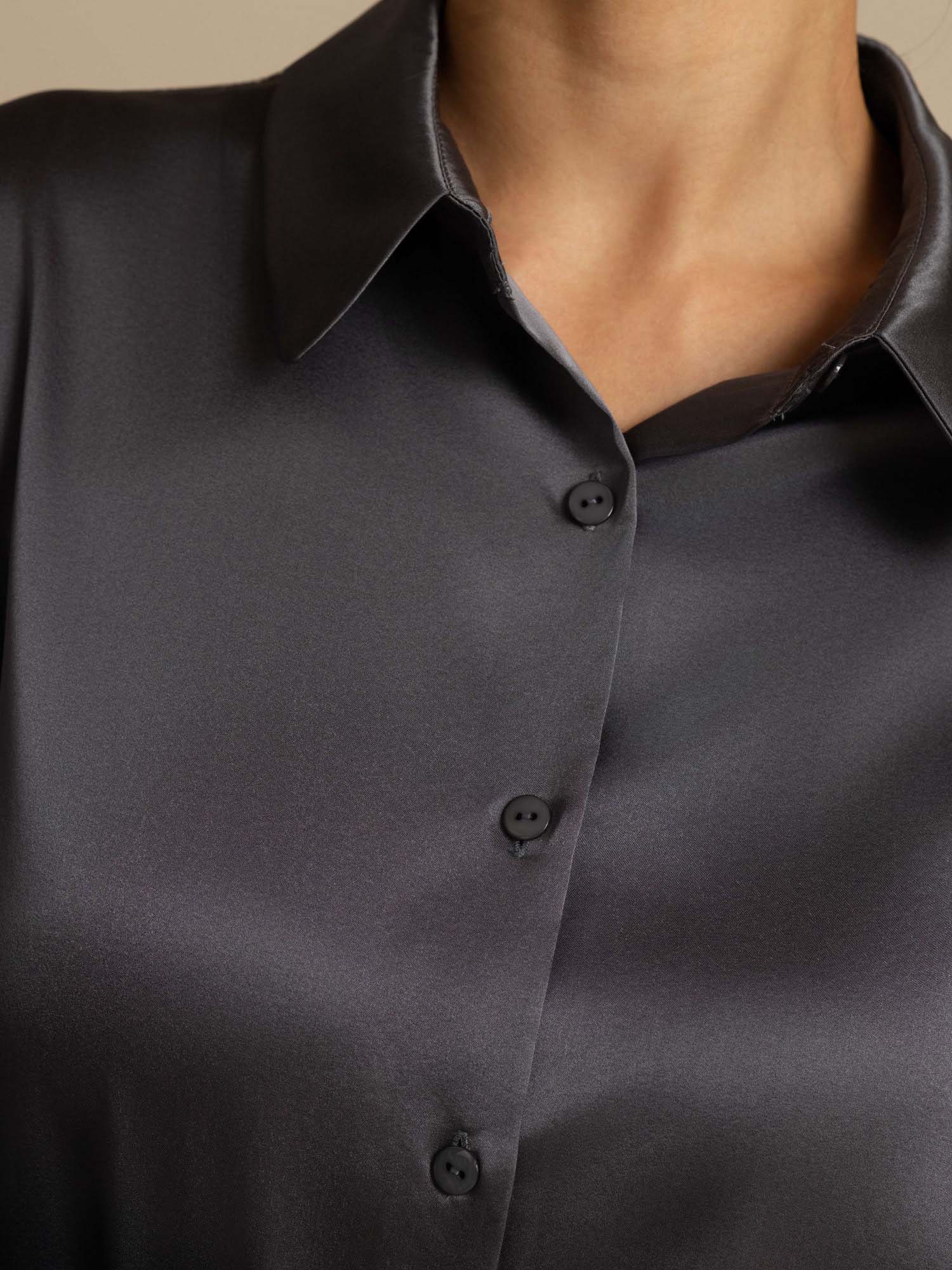[Gris Oscuro] SilkSilky-ES 19Momme Manga larga Cuello con Solapa Blusas de Mujer 006