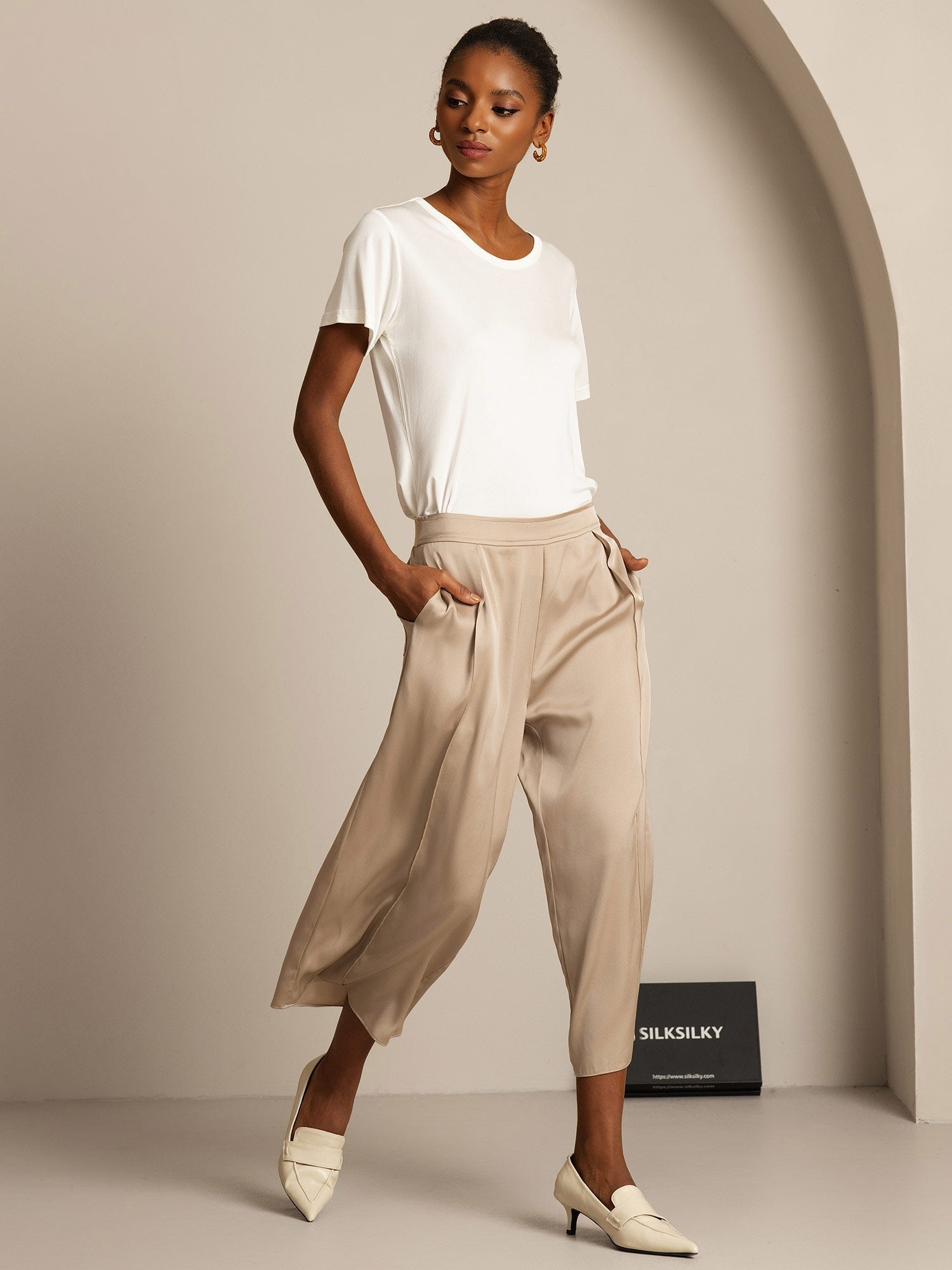 [Blanco] SilkSilky-ES Tejido de seda Womens T-Shirt 007,