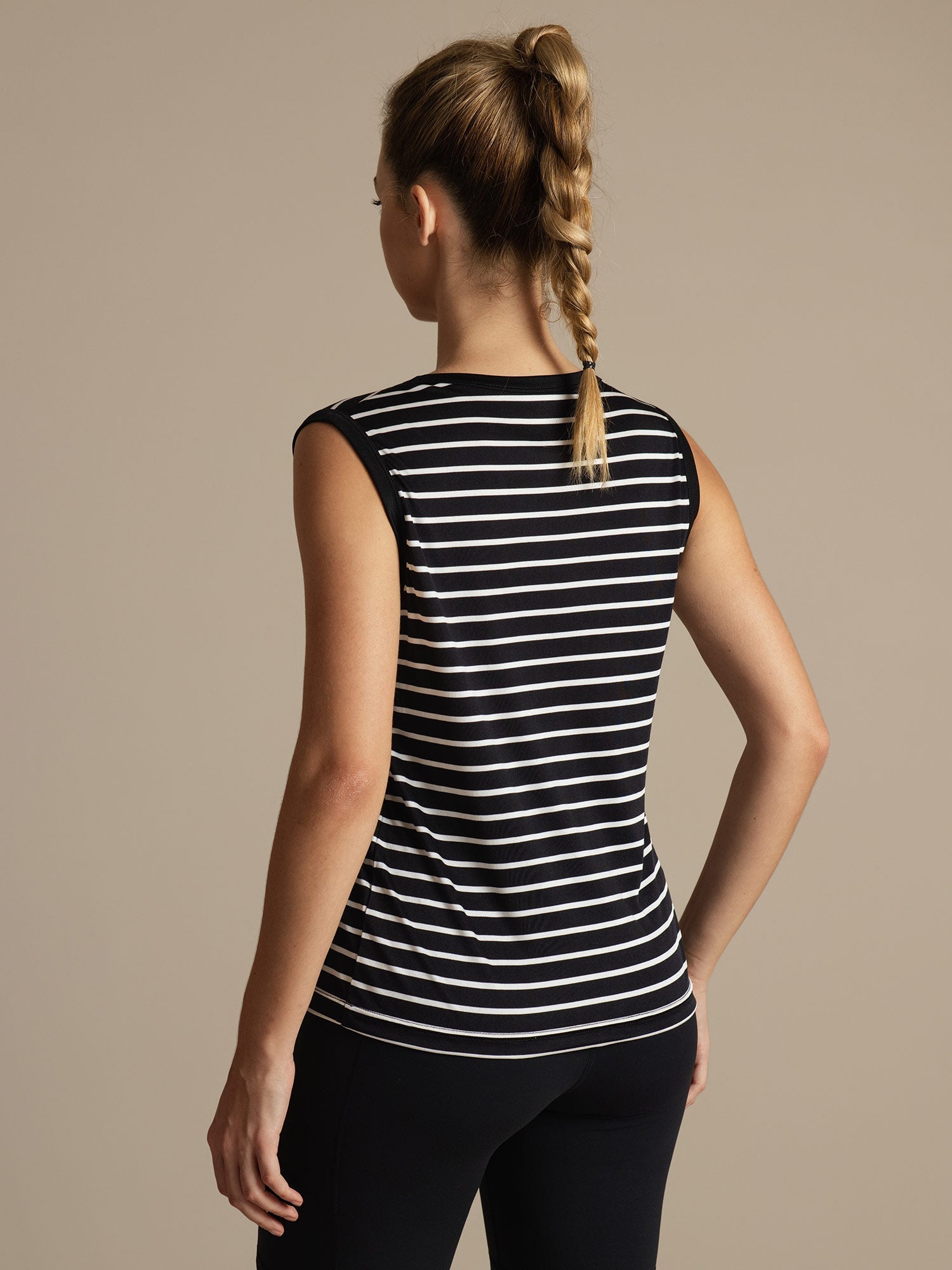 [Raya Negra] SilkSilky-ES Sin mangas Cuello Redondo Top de tirantes 002