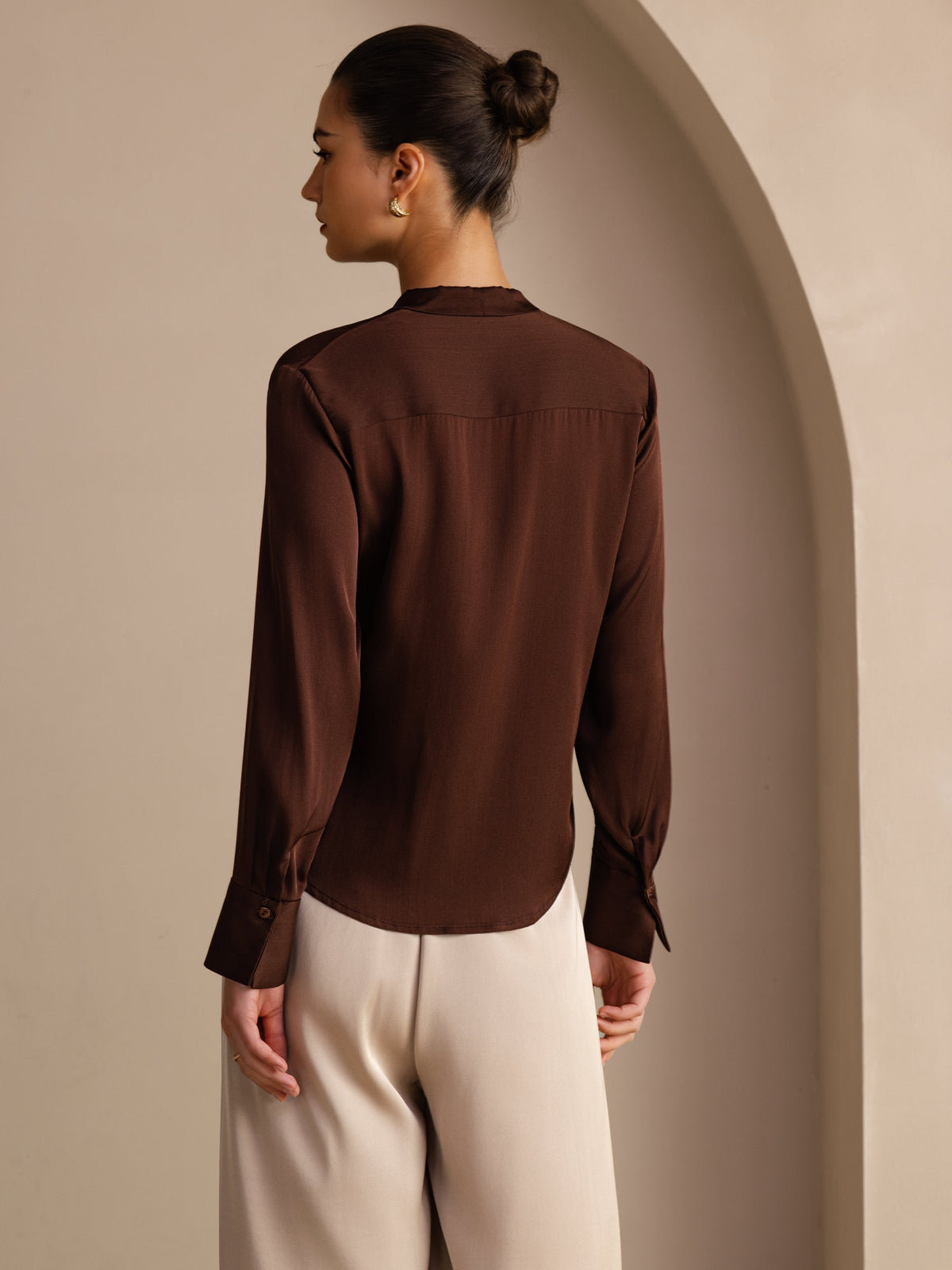 [Chocolate Negro] SilkSilky-ES Long Sleeve Tie Neck Blusas 002