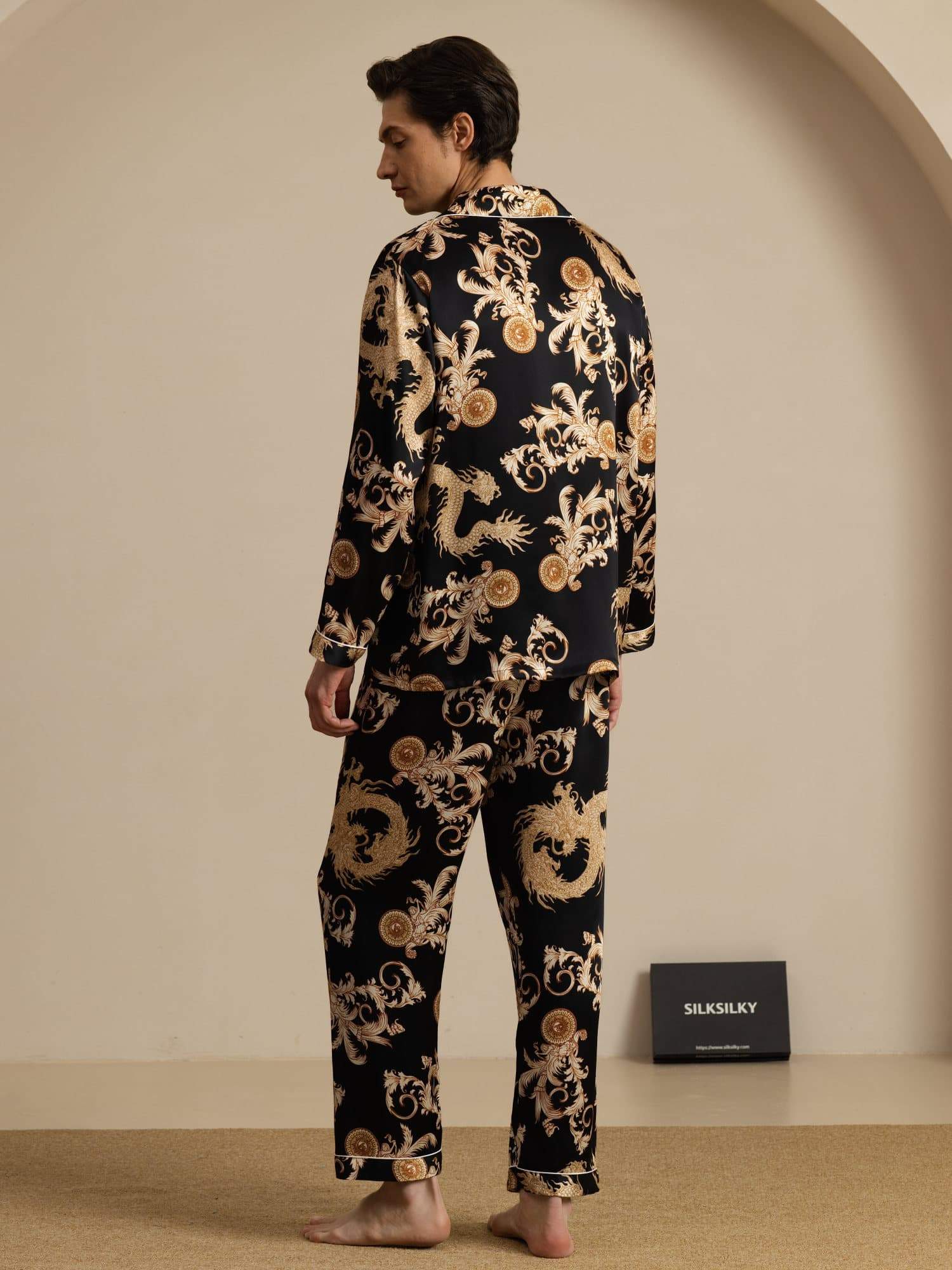 [Dragón Negro] SilkSilky-ES Manga larga Cuello de Muesca Pijamas de hombre 002