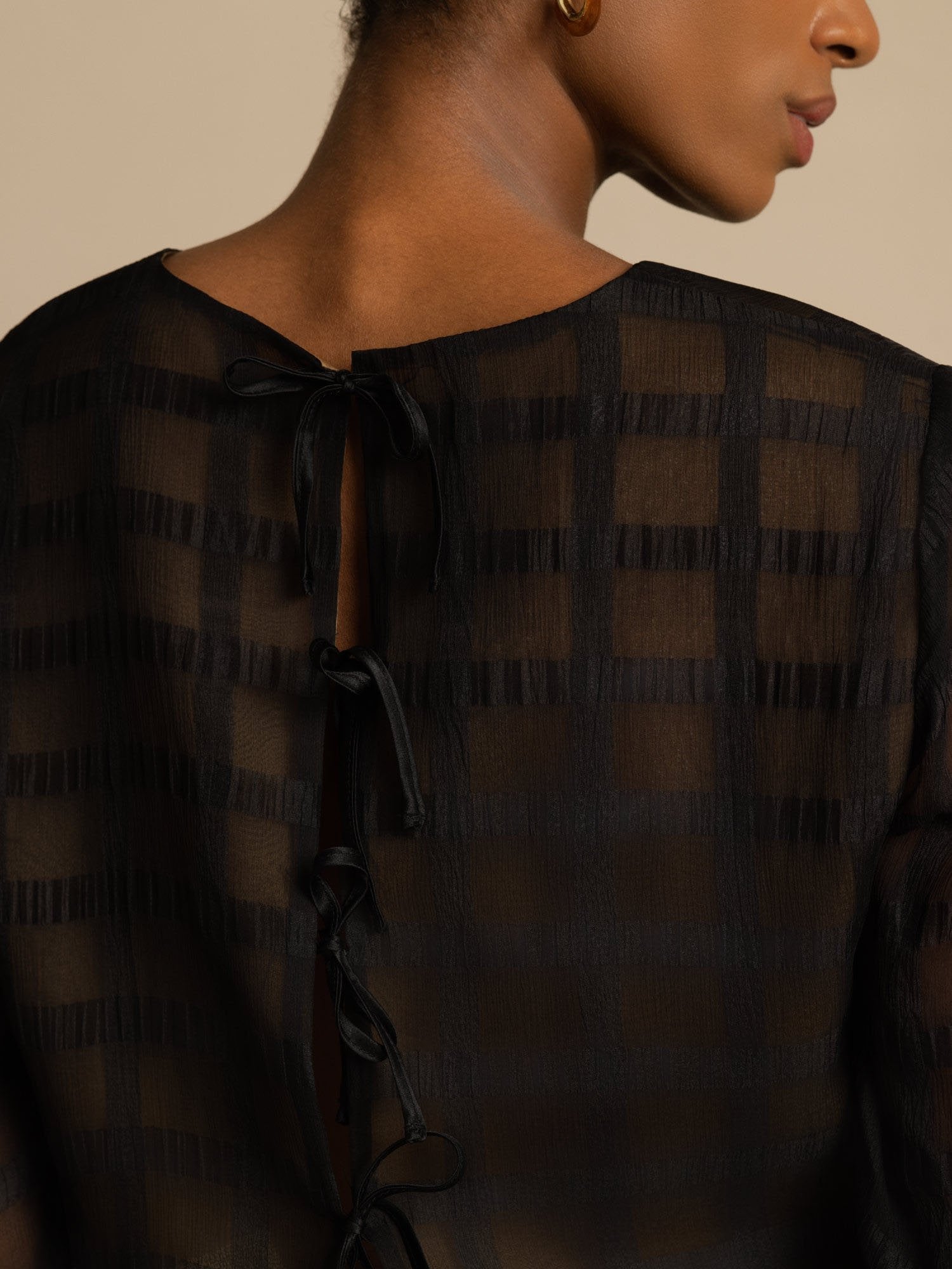 [Negro] SilkSilky-ES Seda Pura Manga larga Cuello Redondo Women''s Outfit Sets 004