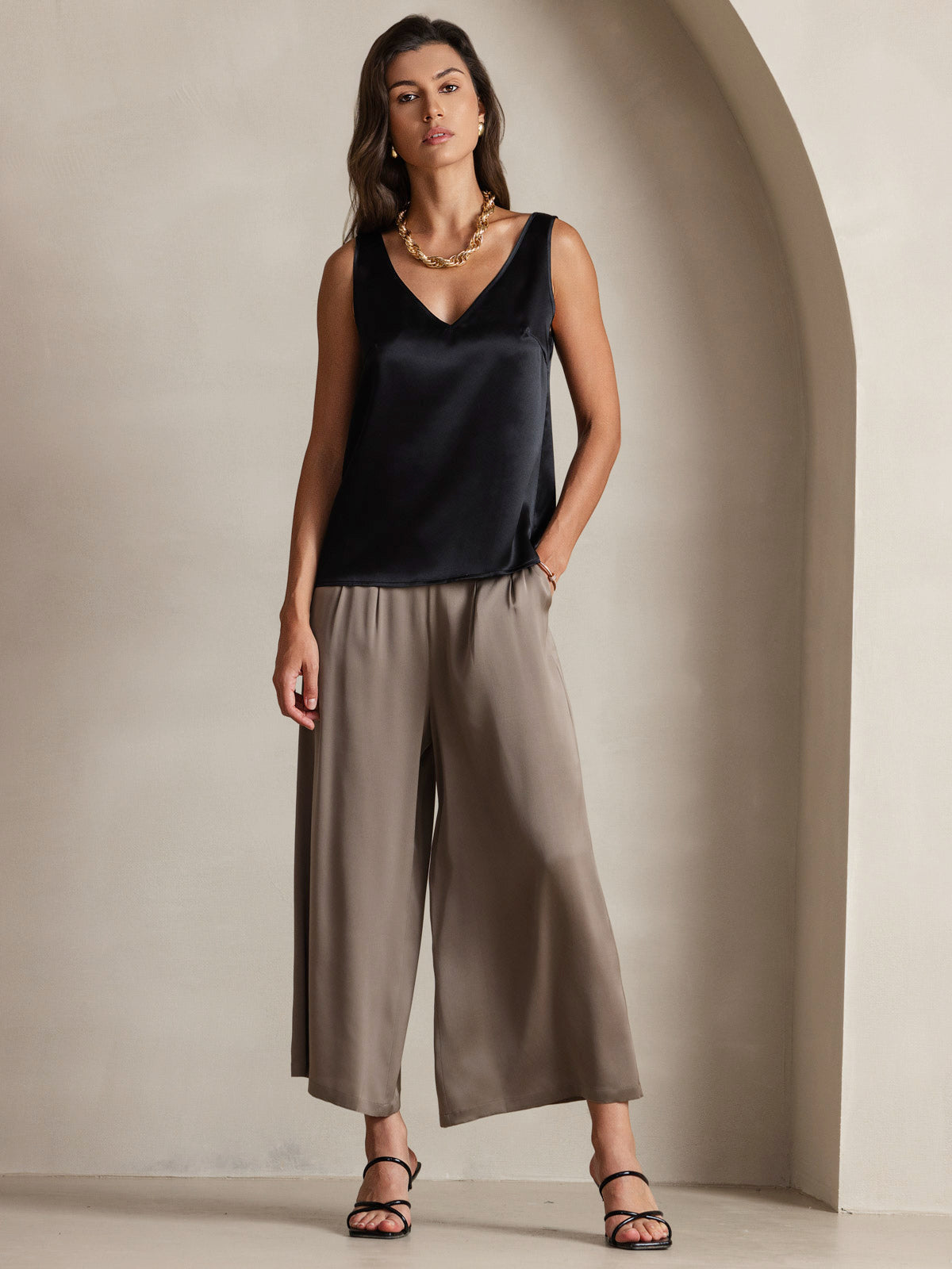 [Negro] SilkSilky-ES 19Momme Sin mangas Cuello en V Top de tirantes 006