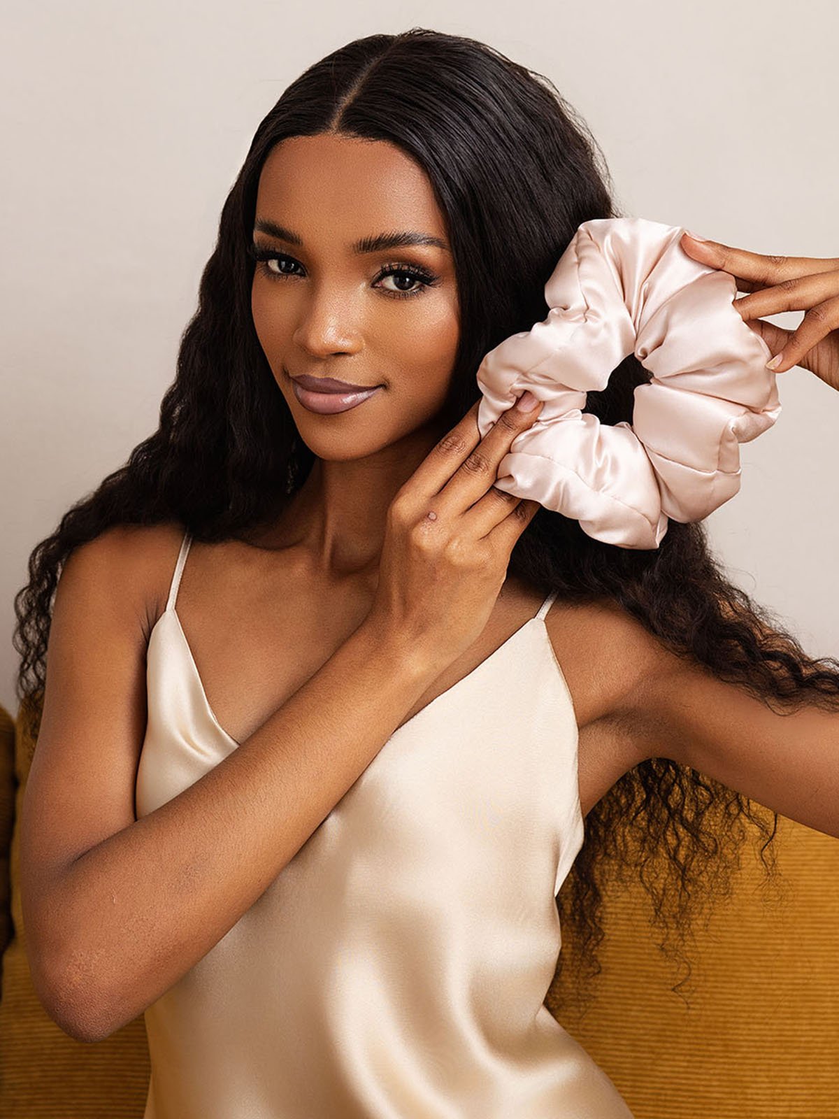 [Rosa] SilkSilky-ES Seda Scrunchie 003