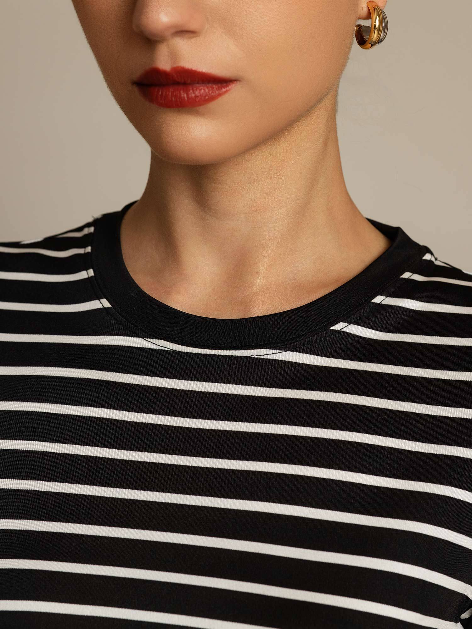 [RayaNegra] SilkSilky-ES Seda Pura Womens T-Shirt 004