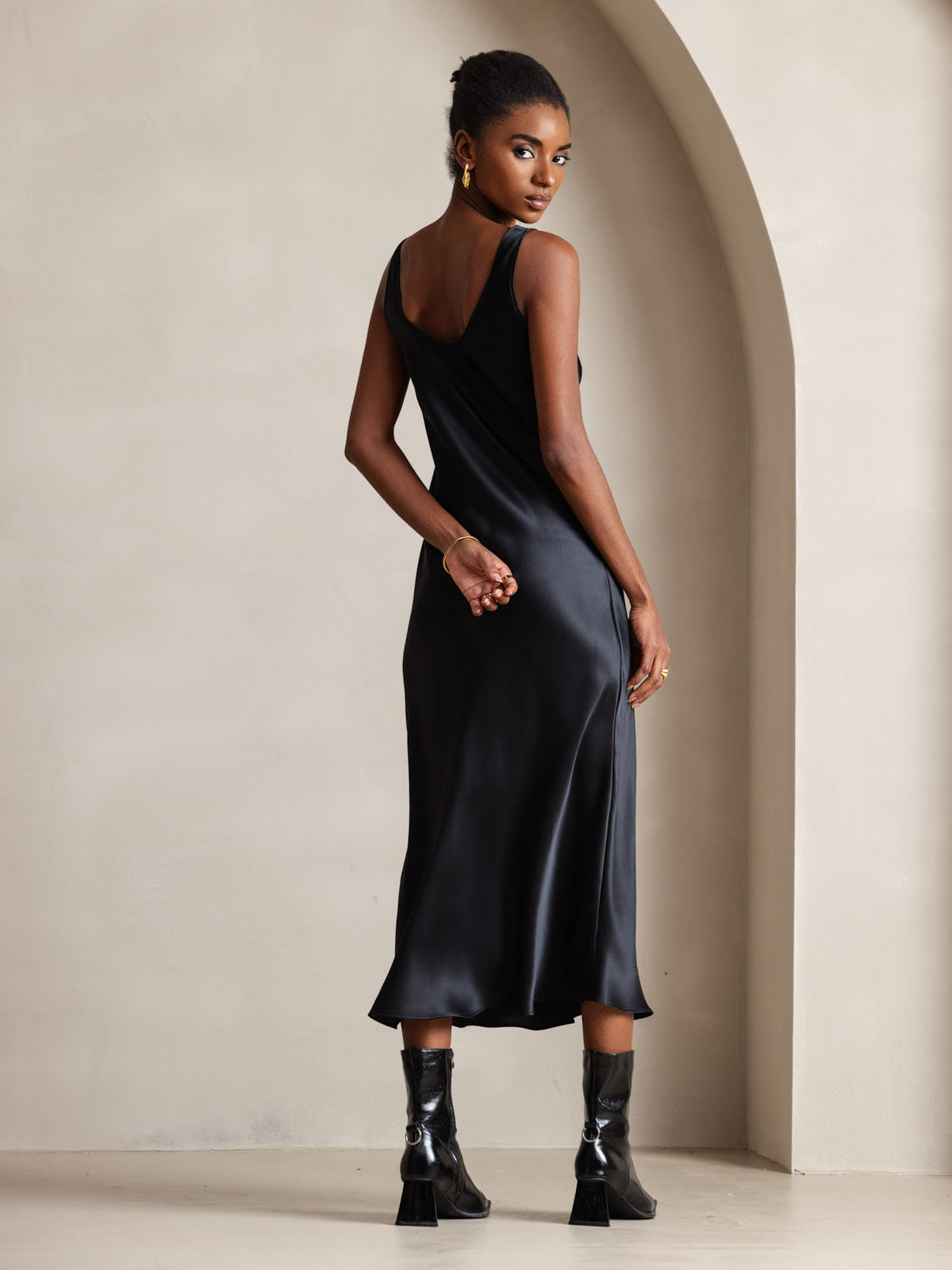 [Negro] SilkSilky-ES Sleeveless Vestido 002