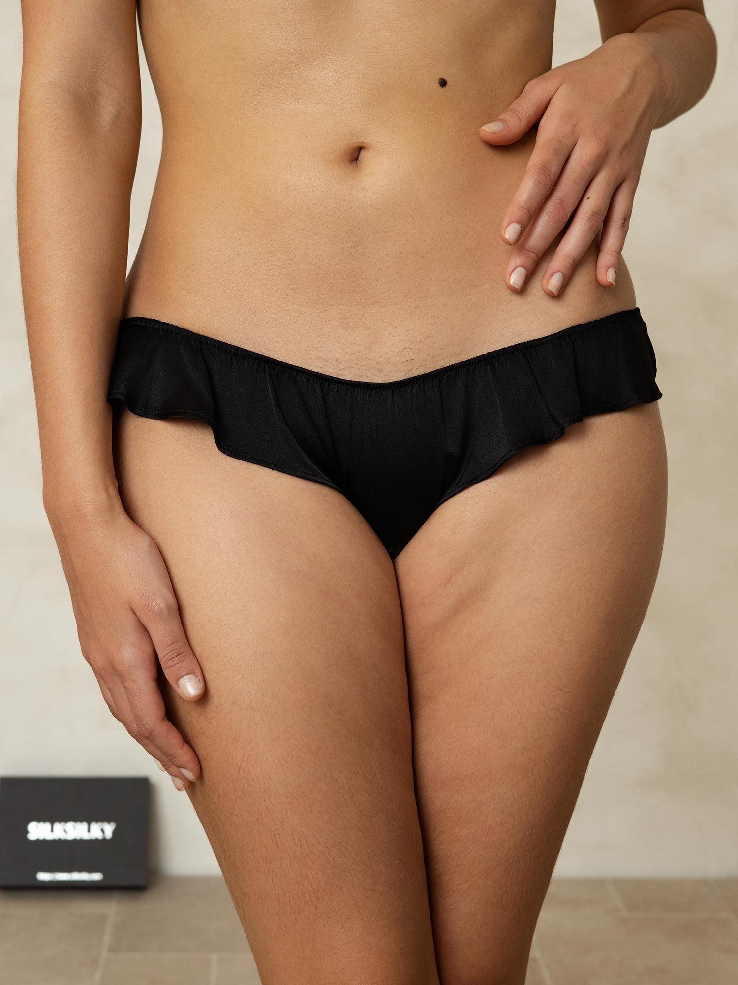 [Negro] SilkSilky-ES 19Momme Seda Panty 004