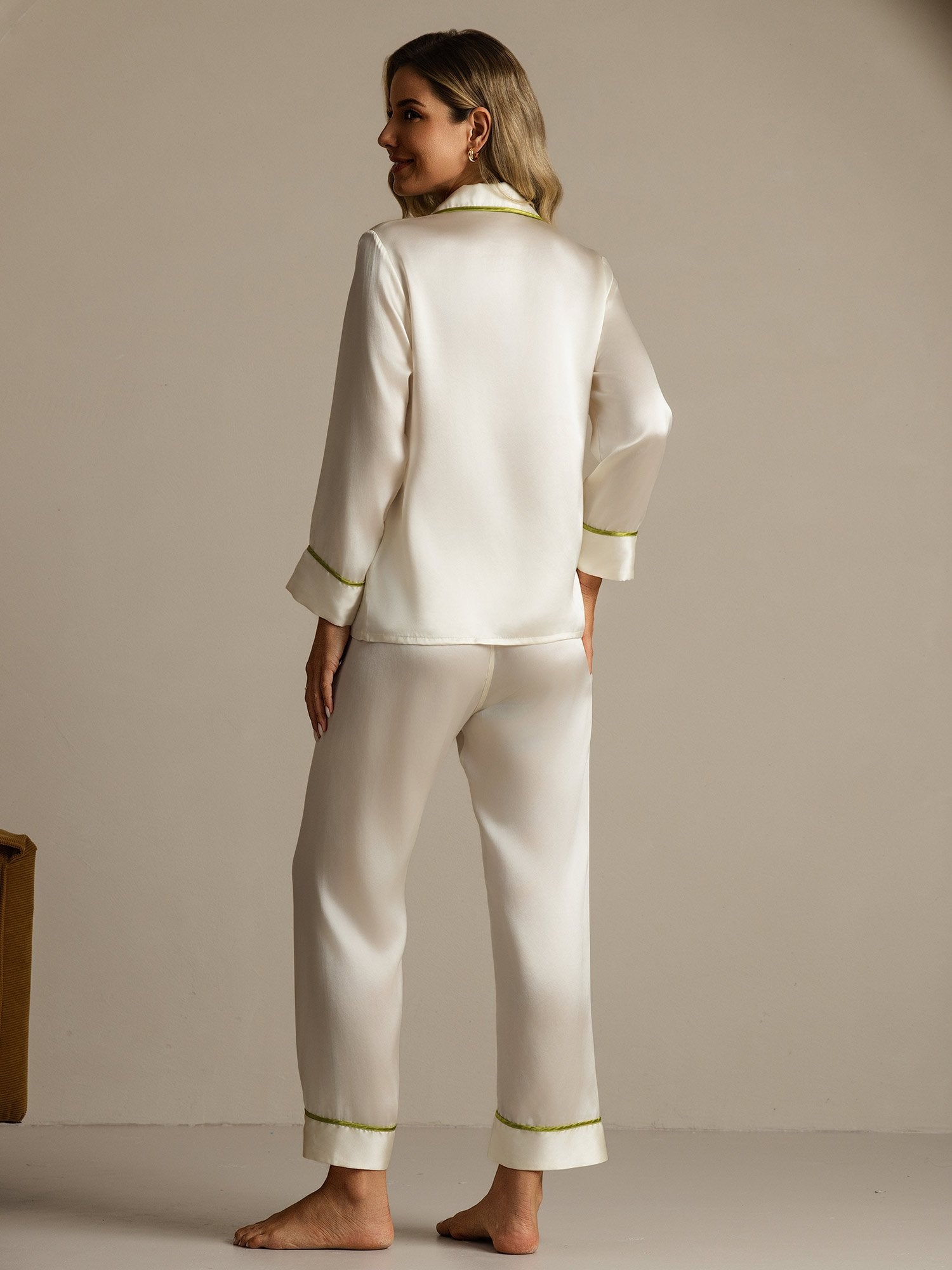 [Blanco] SilkSilky-ES Seda Pura Cuello Camisero Pijamas de mujer 002