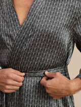 [Ginkgo Negro] SilkSilky-ES Long Sleeve V Neck Bata de hombre 006
