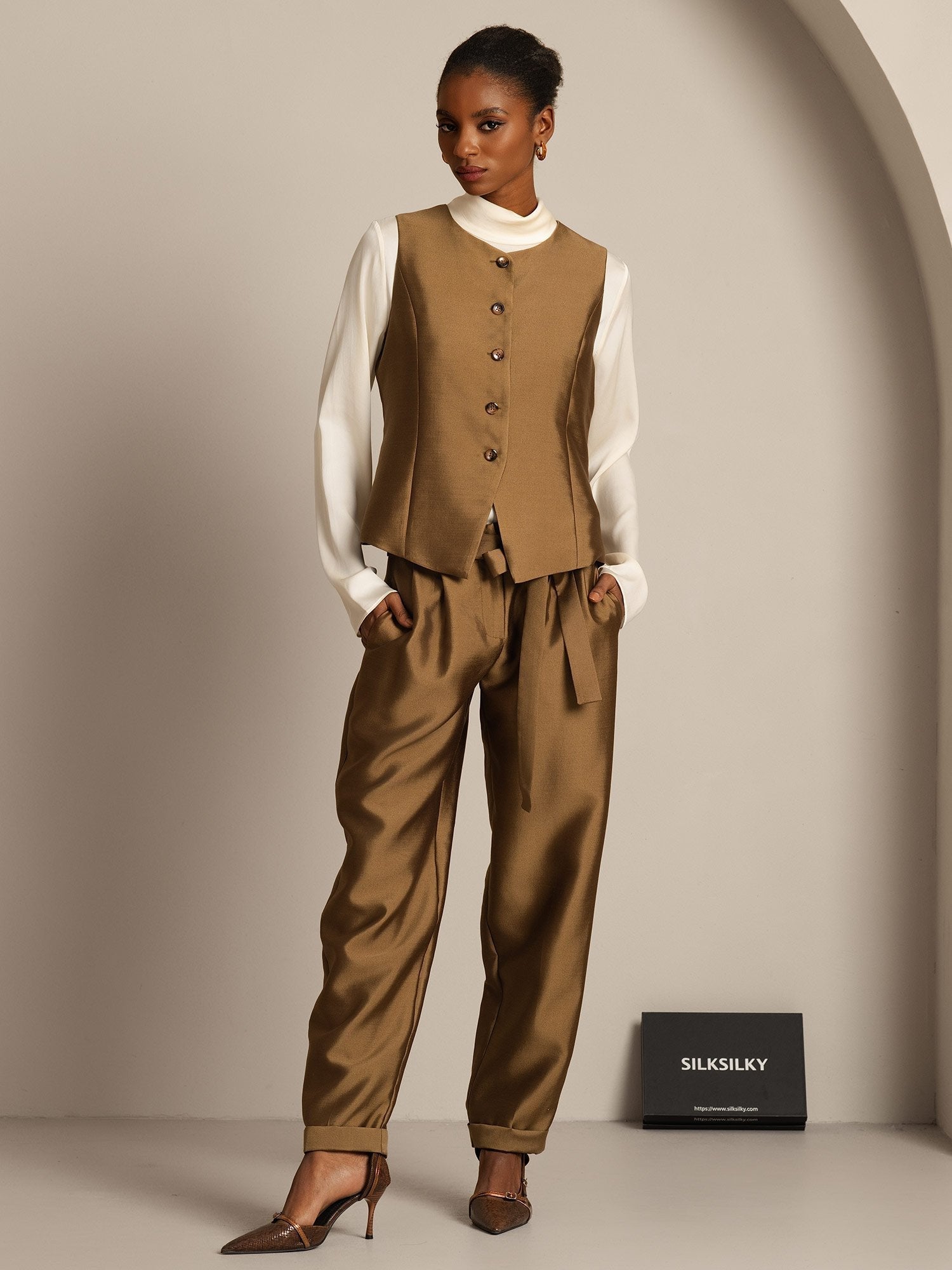 [Bronce] SilkSilky-ES 32Momme Silk-Wool Blend Womens Vest 006,