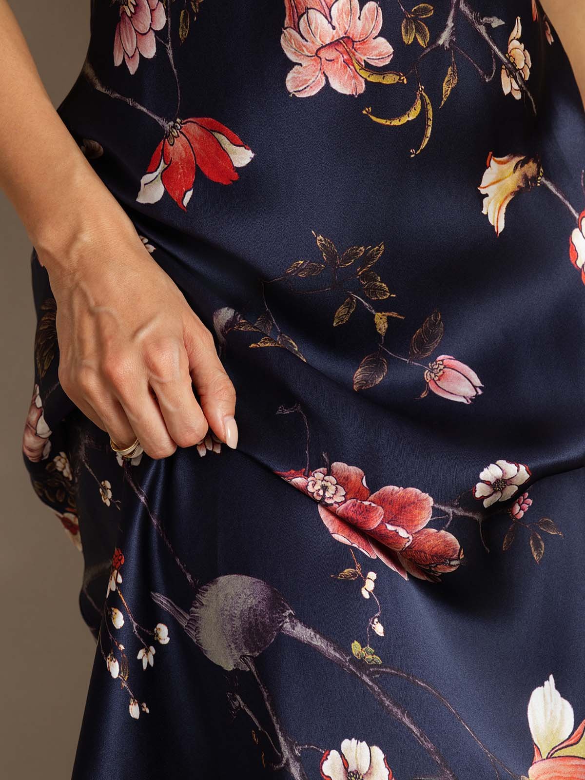 [Floral Azul Marino] SilkSilky-ES 19Momme Seda Cuello en V Vestido 006