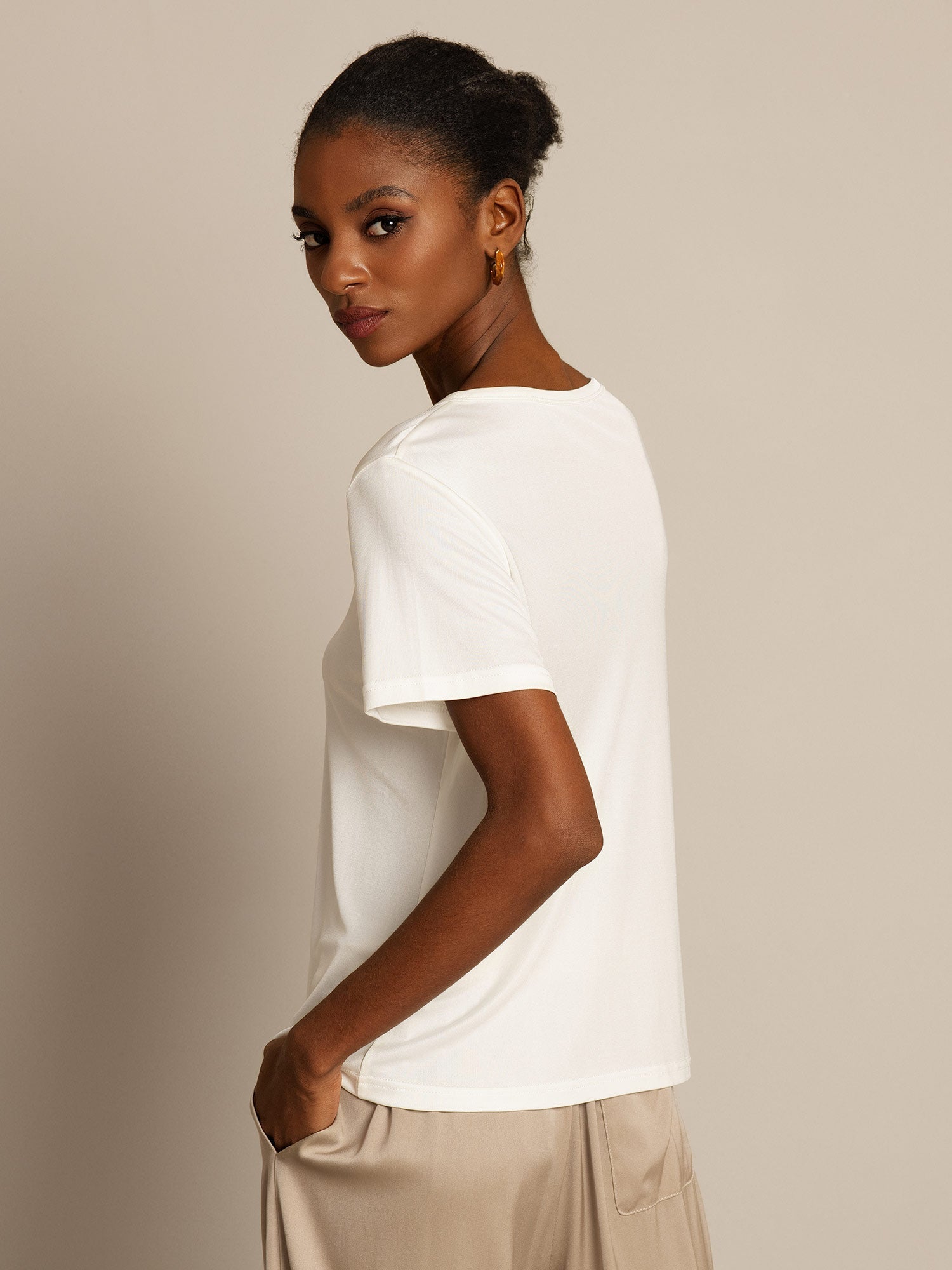 [Blanco] SilkSilky-ES Tejido de seda Womens T-Shirt 002,