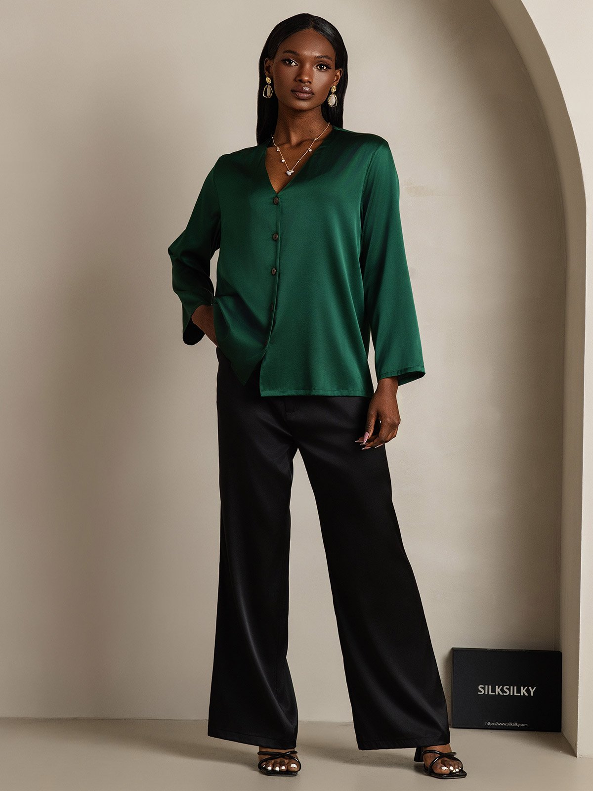 SilkSilky-ES 19Momme Seda Manga larga Cuello en V Blusas de Mujer VerdeOscuro 001