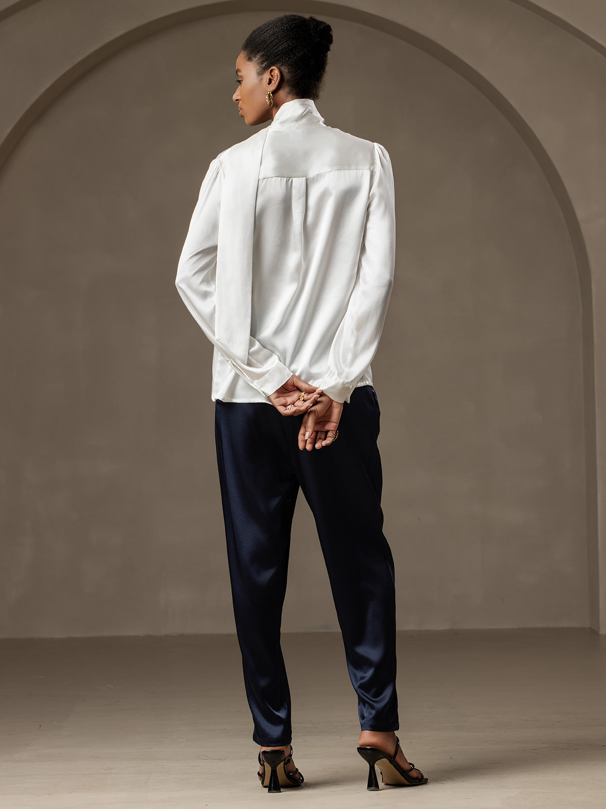 [Blanco] SilkSilky-ES 19Momme Seda Manga larga Corbata Blusas de Mujer 002