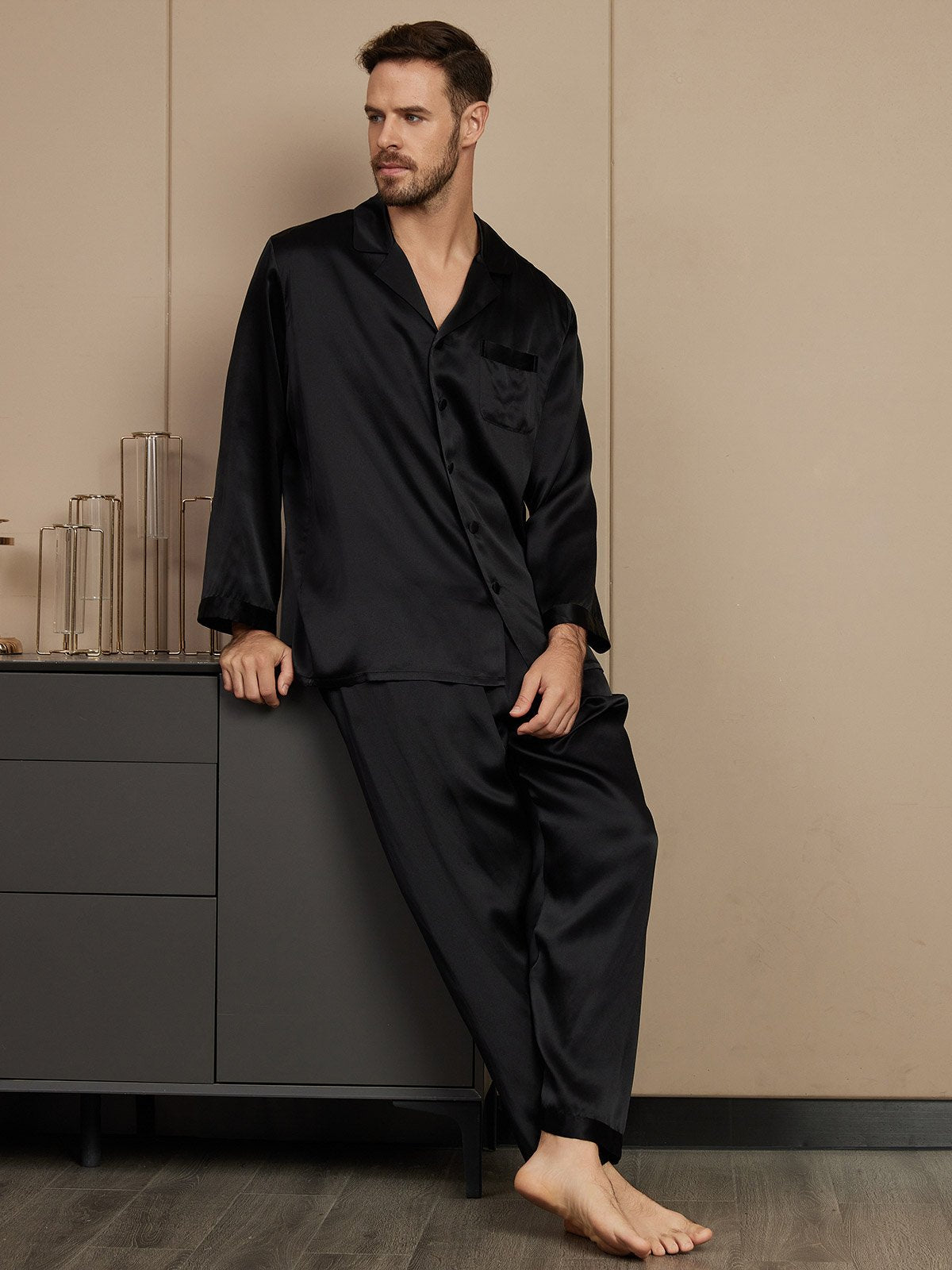 SilkSilky ES Seda Pura Manga larga Mens Pajamas Negro 004