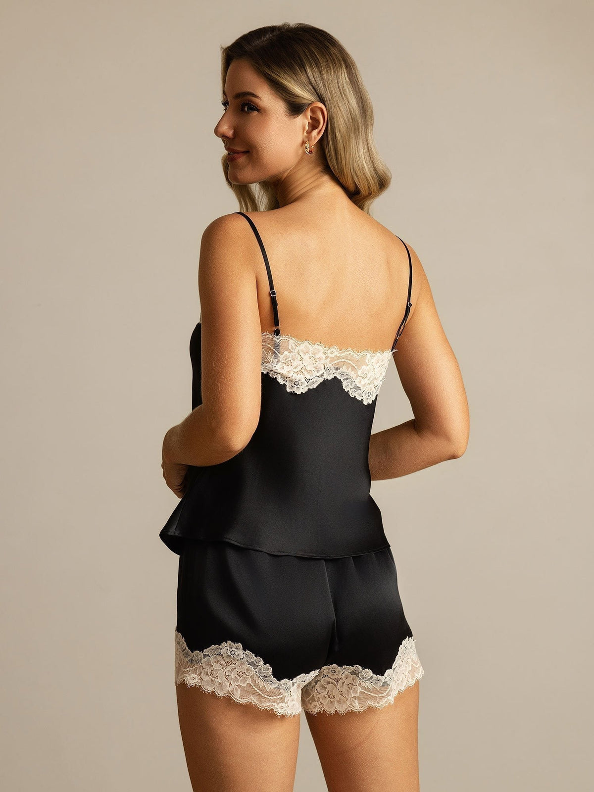 [Negro] SilkSilky-ES Spaghetti Strap V Neck Conjunto de tirantes 002