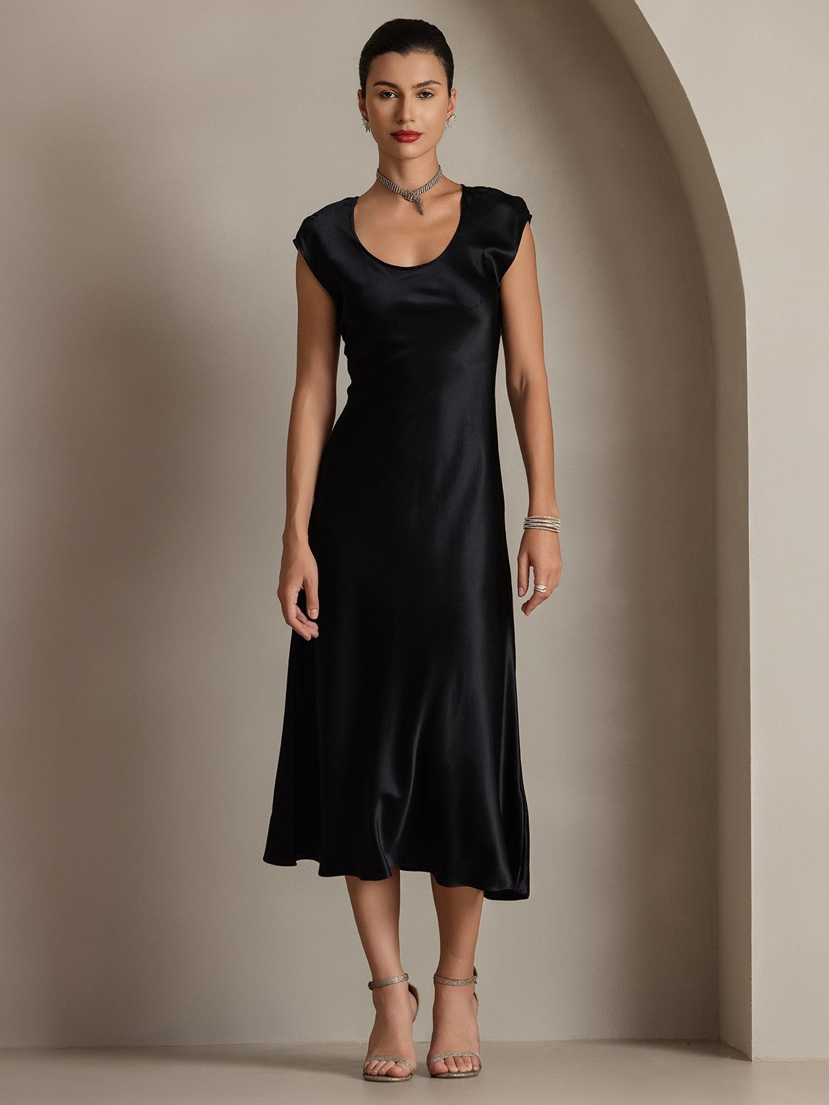 [Negro] SilkSilky-ES 19Momme Seda Dress 006