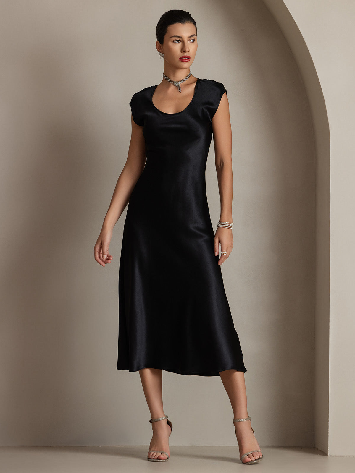 [Negro] SilkSilky-ES 19Momme Seda Dress 001