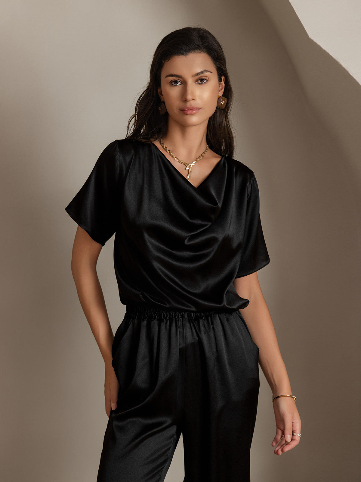 [Negro] SilkSilky-ES 19Momme Seda Womens T-Shirt 001