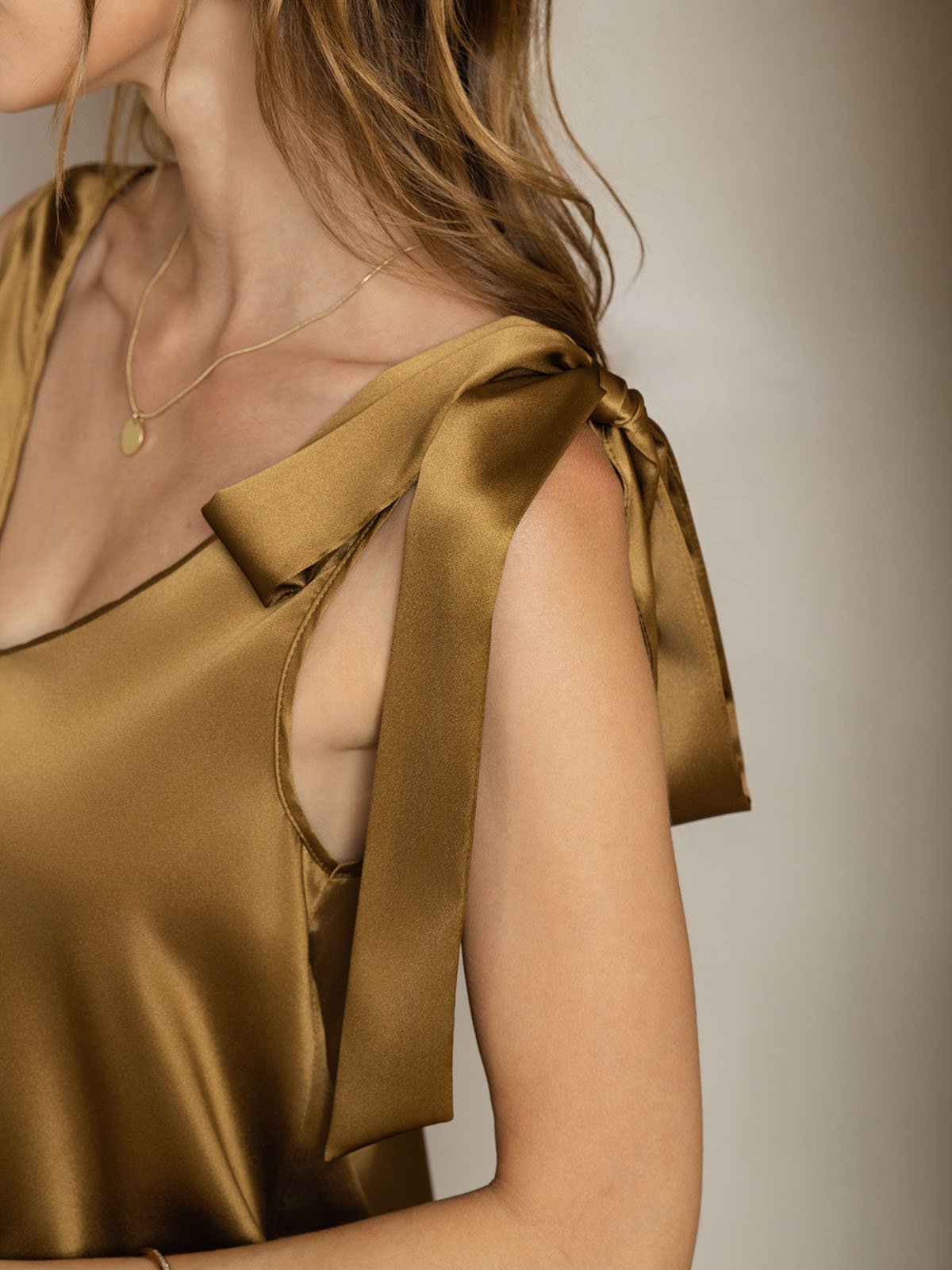 [Bronce] SilkSilky-ES 19Momme Seda Cuello en V Women''s Outfit Sets 003