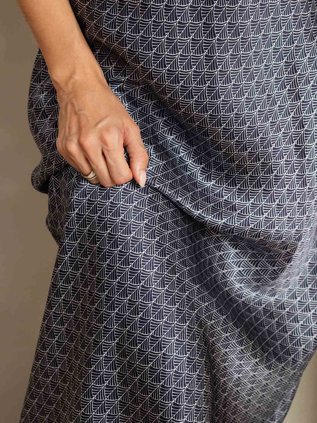 [Ginkgo Azul Marino] SilkSilky-ES 19Momme Seda Cuello en V Vestido 007