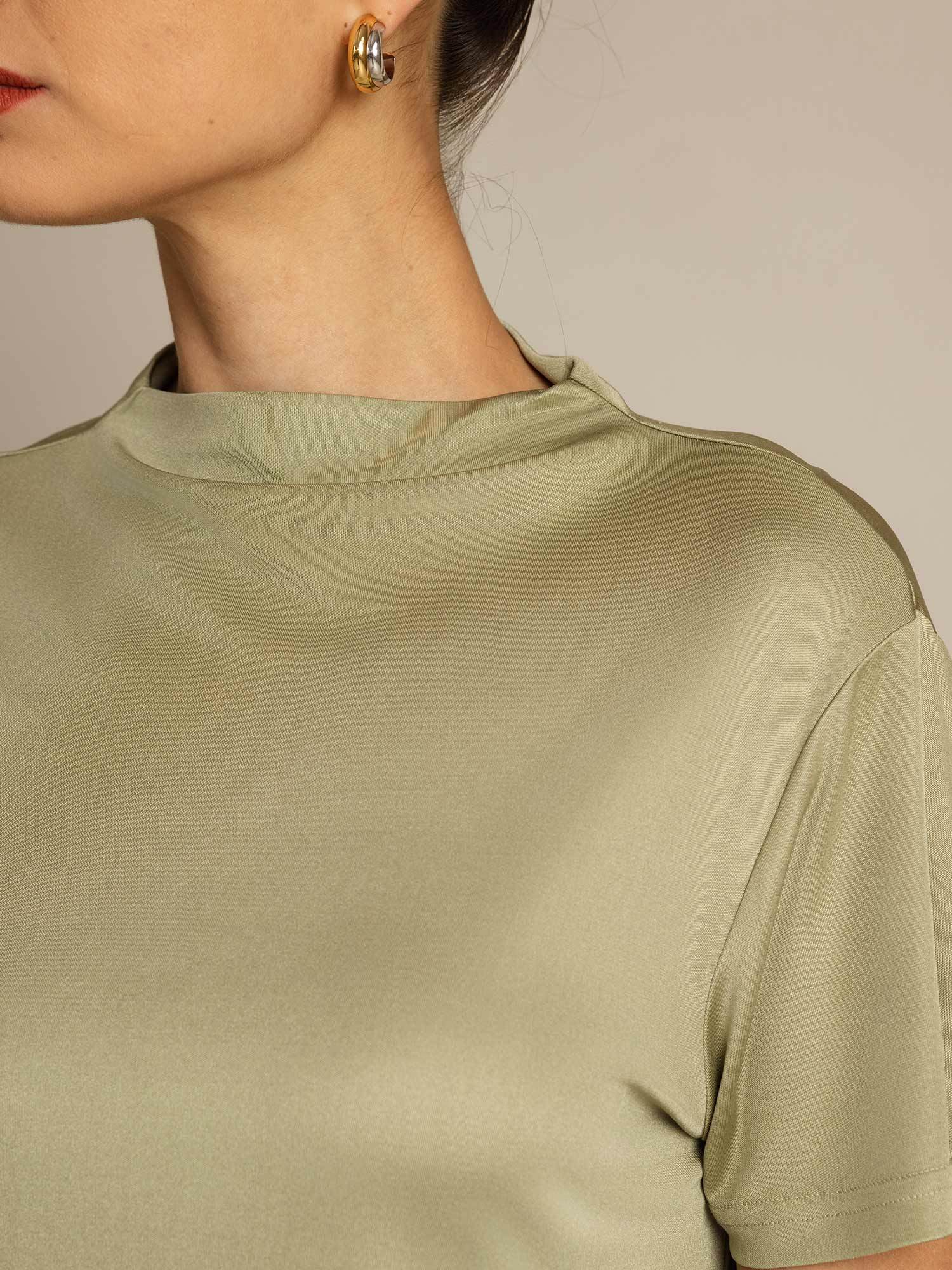 [Hierba Seca] SilkSilky-ES Seda Pura Cuello Camisero Camisetas de Mujer 004