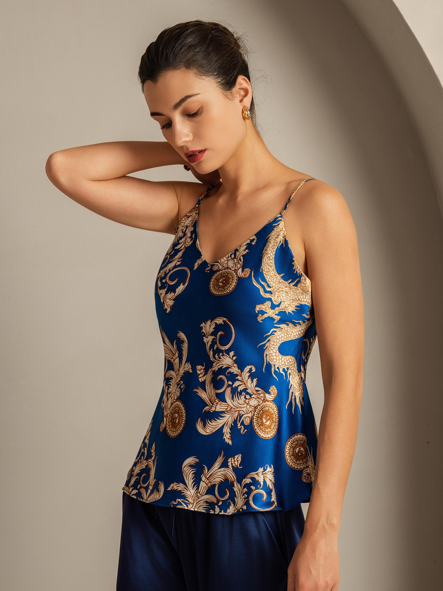 [Dragón Navy] SilkSilky-ES Seda Pura Cuello en V Top de tirantes 006