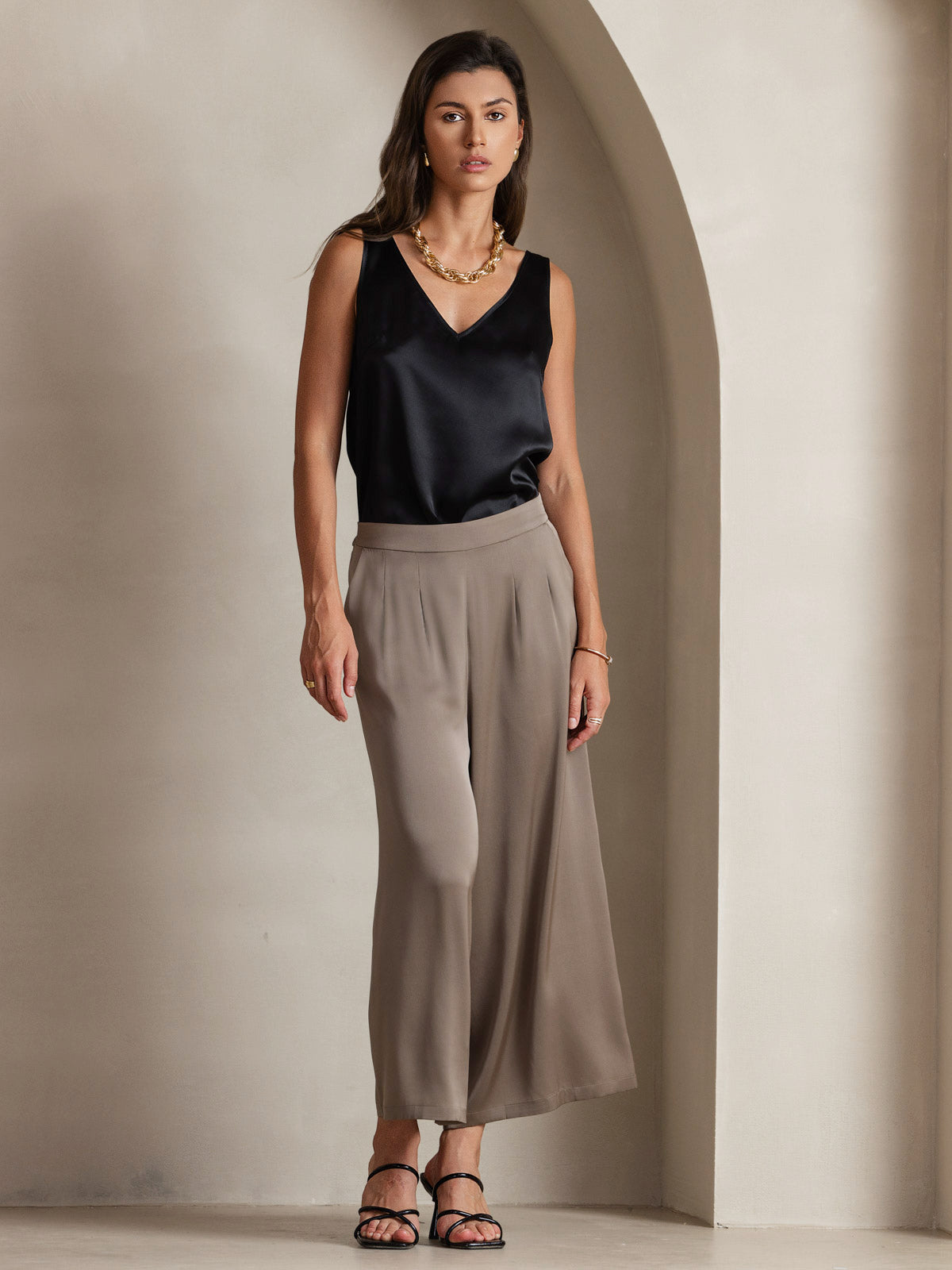 [Negro] SilkSilky-ES 19Momme Sin mangas Cuello en V Top de tirantes 008