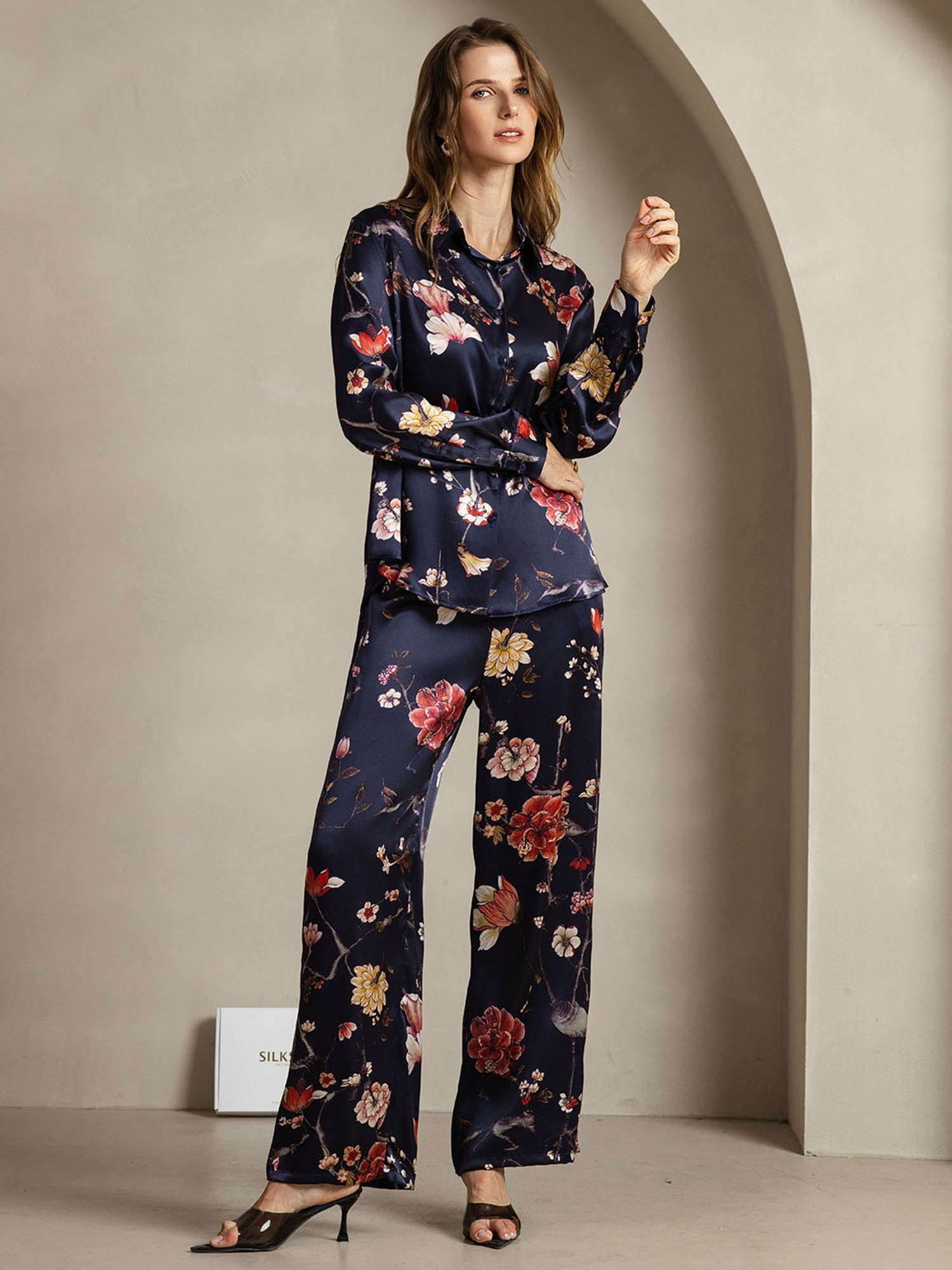 [FloralAzulMarino] SilkSilky-ES 19Momme Seda Lapel Collar Women''s Outfit Sets 004