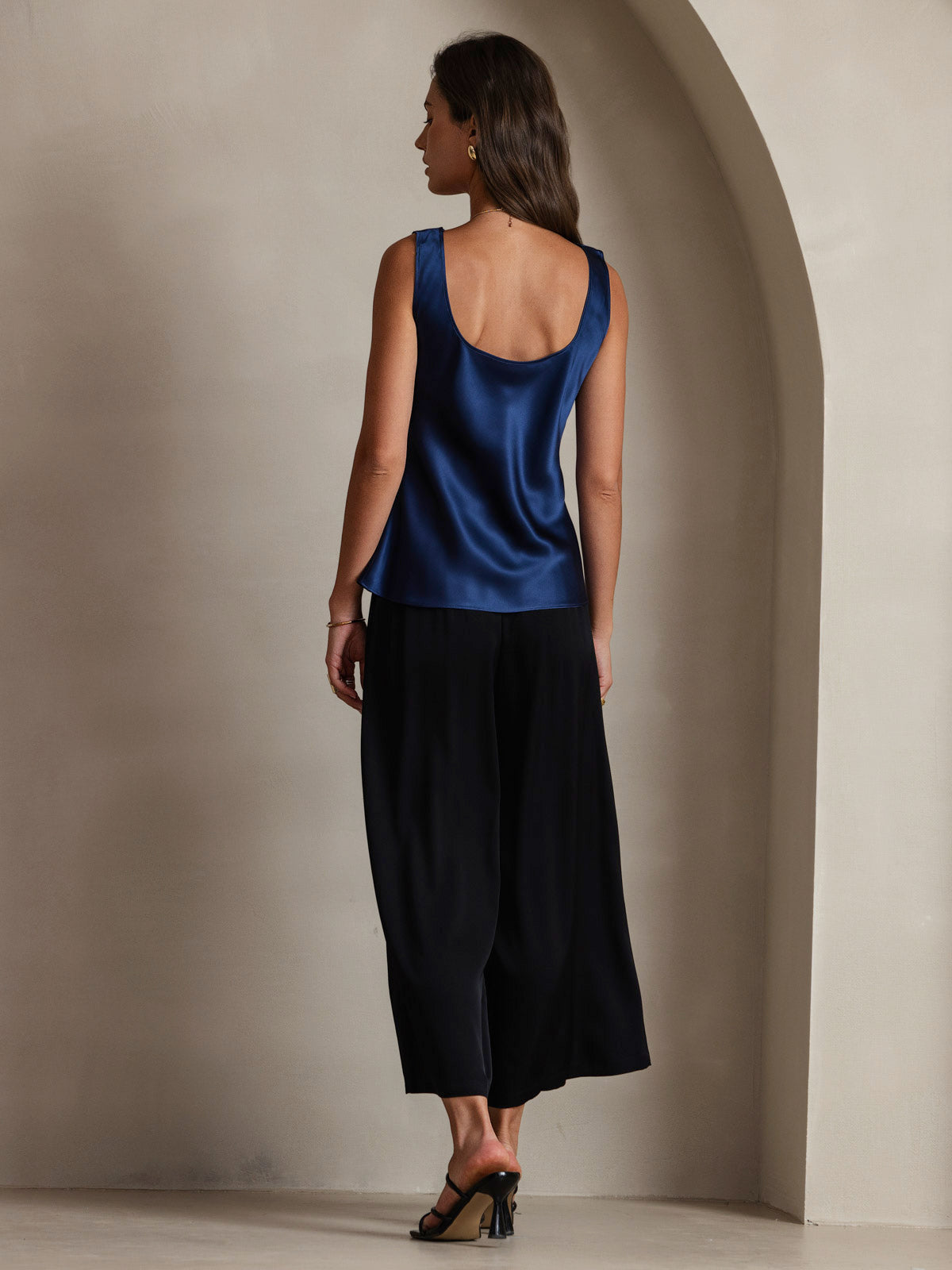 [Azul Oscuro] SilkSilky-ES 19Momme Sin mangas Escote Cuchara Top de tirantes 002