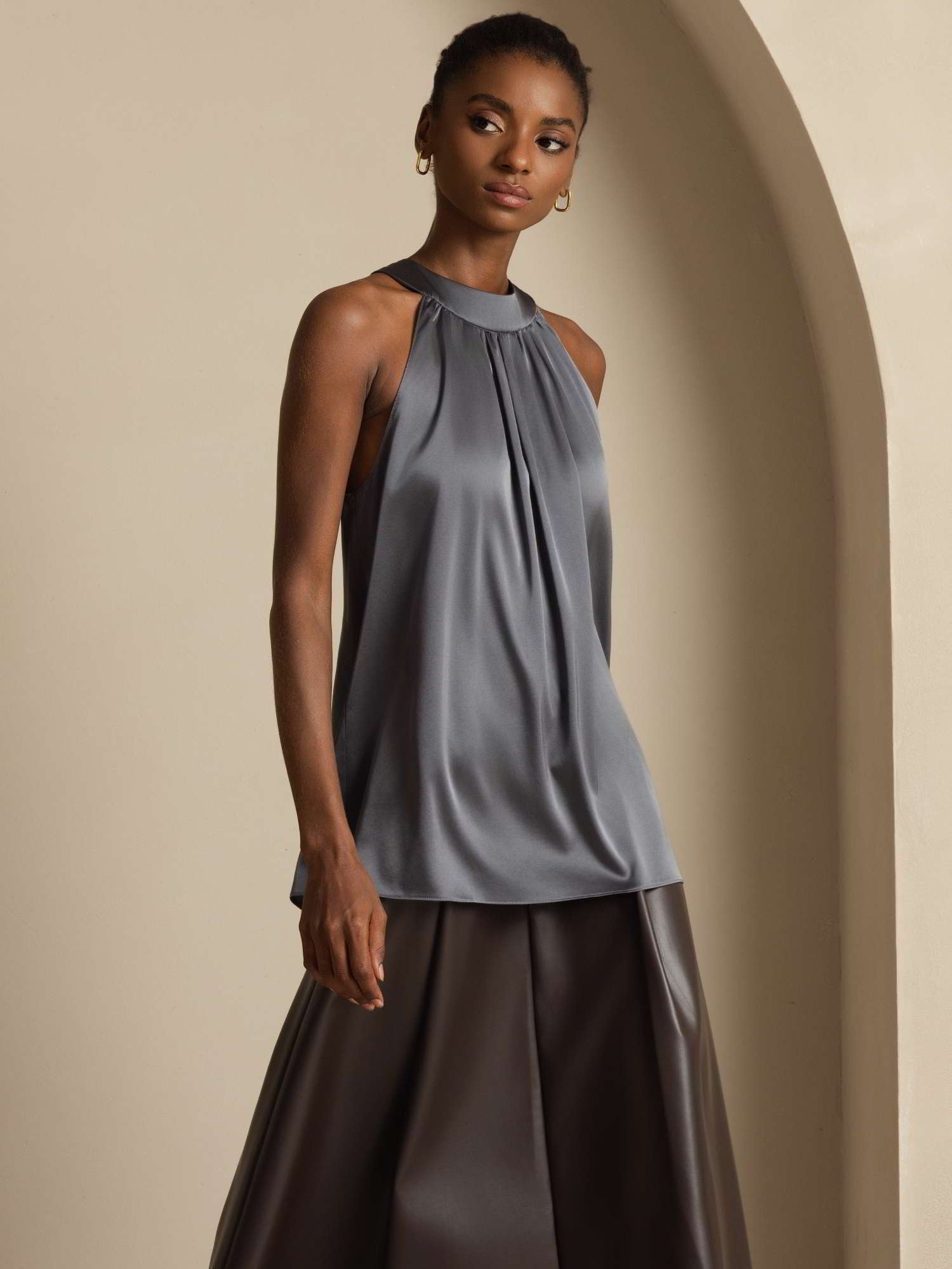 [Gris Oscuro] SilkSilky-ES 19Momme Seda Sin mangas Womens T-Shirt 007