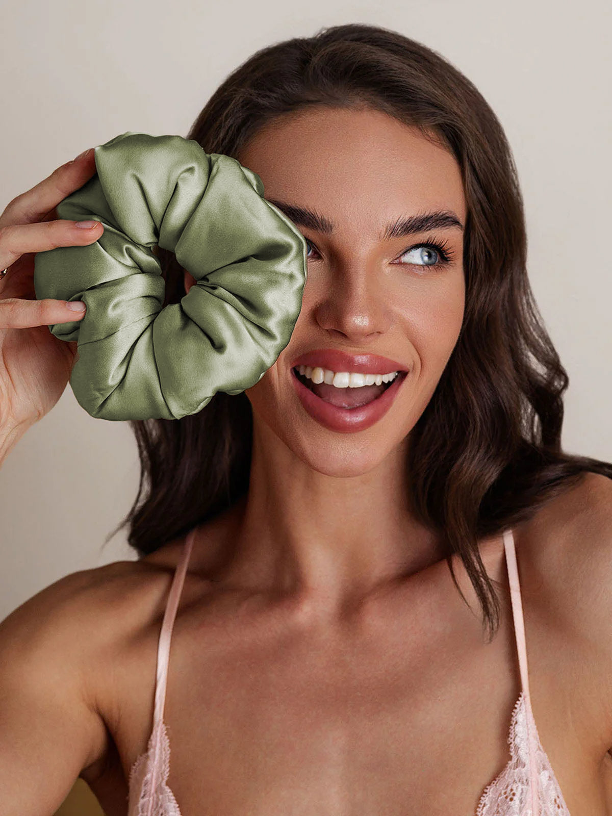 [Verde Claro] SilkSilky-ES Seda Pura Scrunchie 001