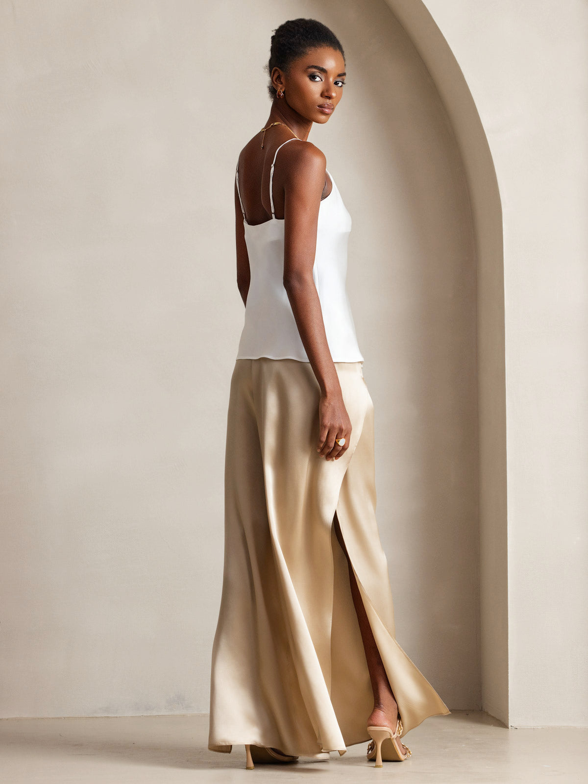 [Blanco] SilkSilky-ES Seda Pura Sin mangas Cuello en V Top de tirantes 004