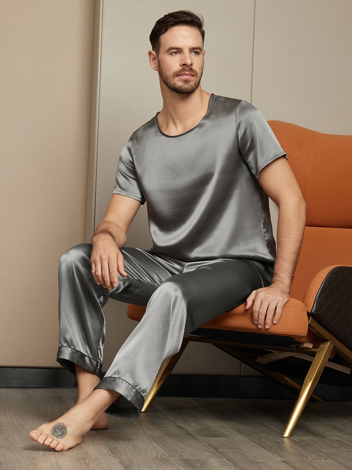 SilkSilky ES Seda Pura Manga corta Round Neck Pijamas de hombre GrisOscuro 004