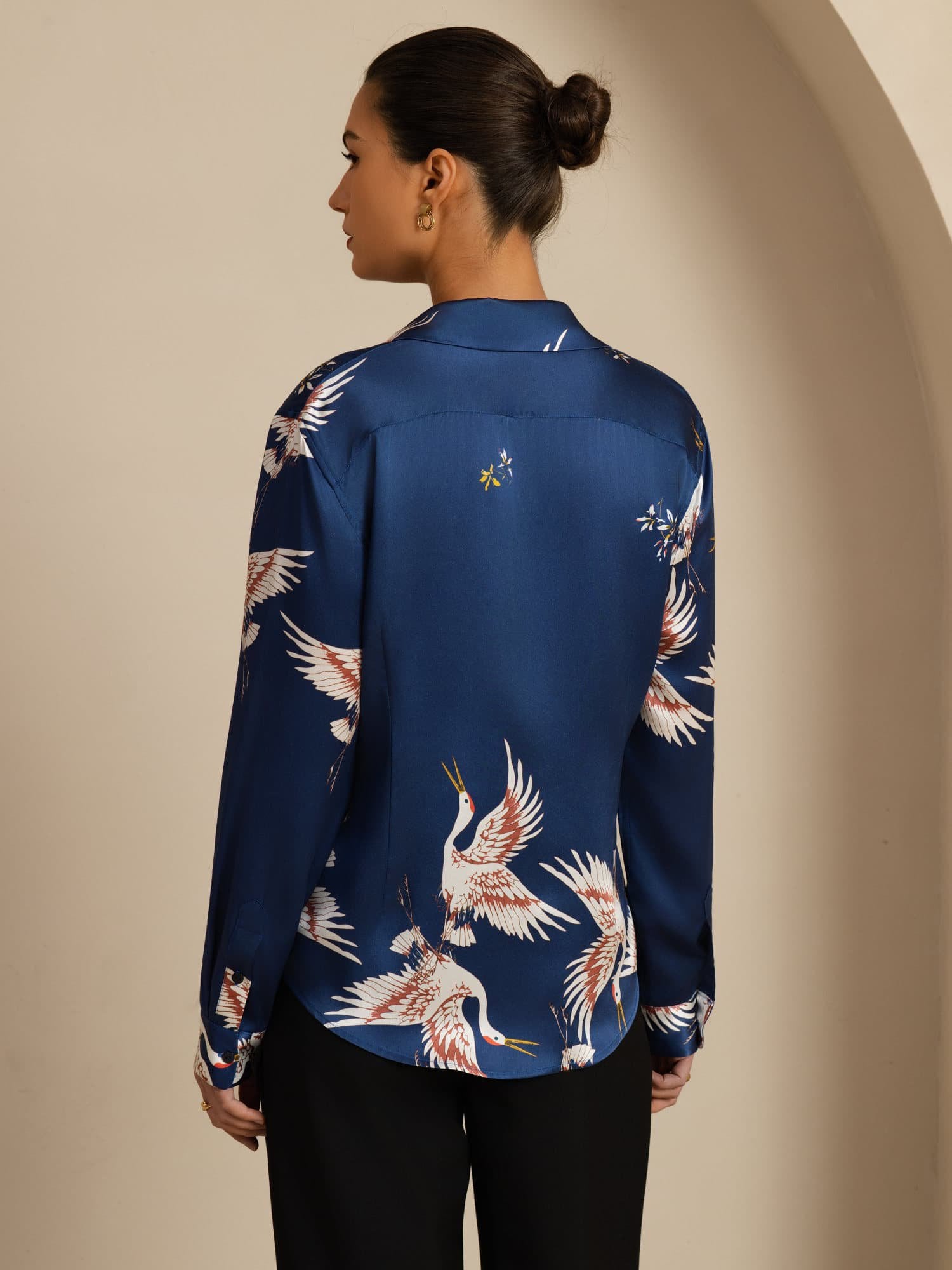 [Azul Oscuro] SilkSilky-ES 19Momme Manga larga Cuello con Solapa Blusas de Mujer 002