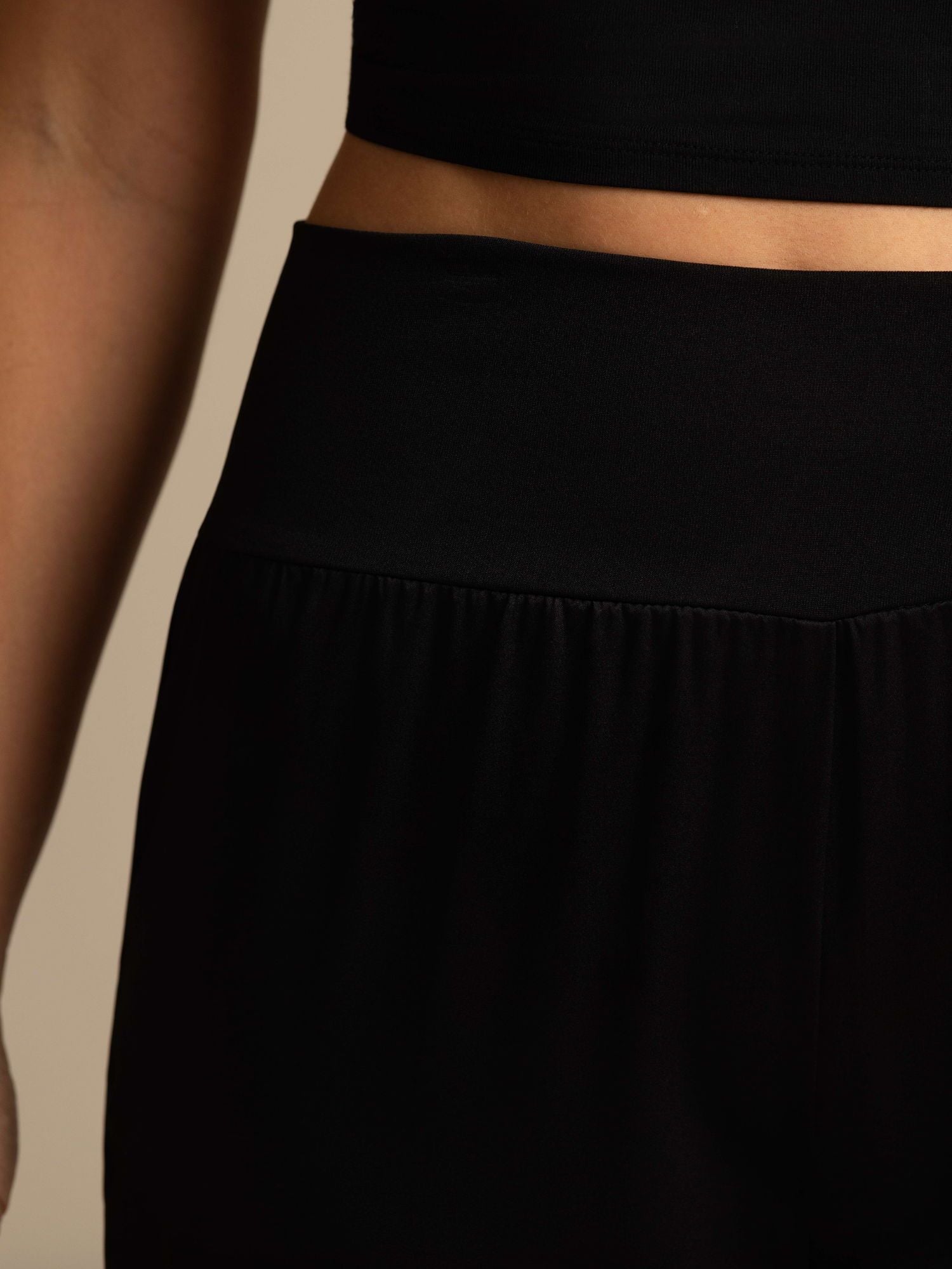 [Negro] SilkSilky-ES 19Momme Seda Womens Pants 004