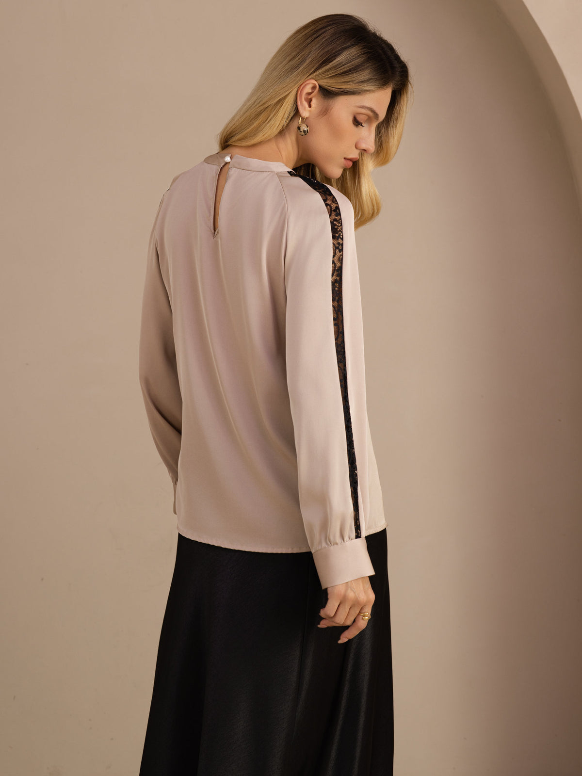 [Marrón Claro] SilkSilky-ES Long Sleeve Keyhole Neck Blusas 002