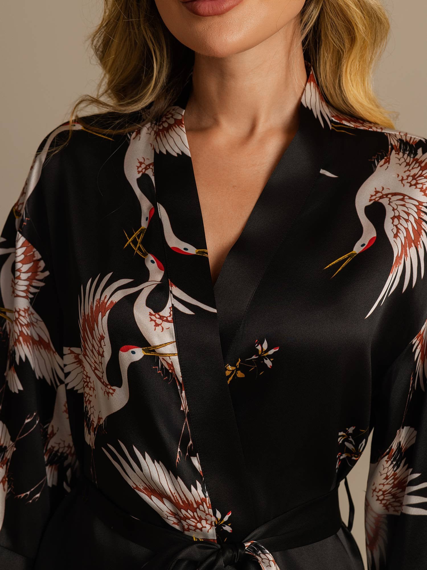 [Negro] SilkSilky-ES 19Momme Seda Pura Womens Robe 004