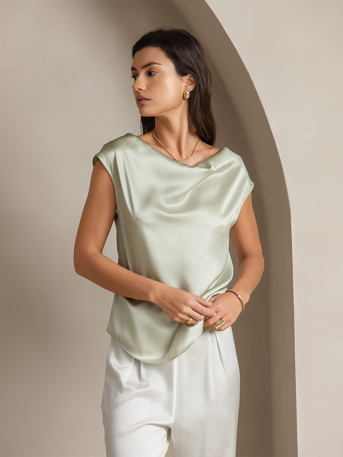 [Verde Claro] SilkSilky-ES 19Momme Seda Escote Caído Camisetas de Mujer 001