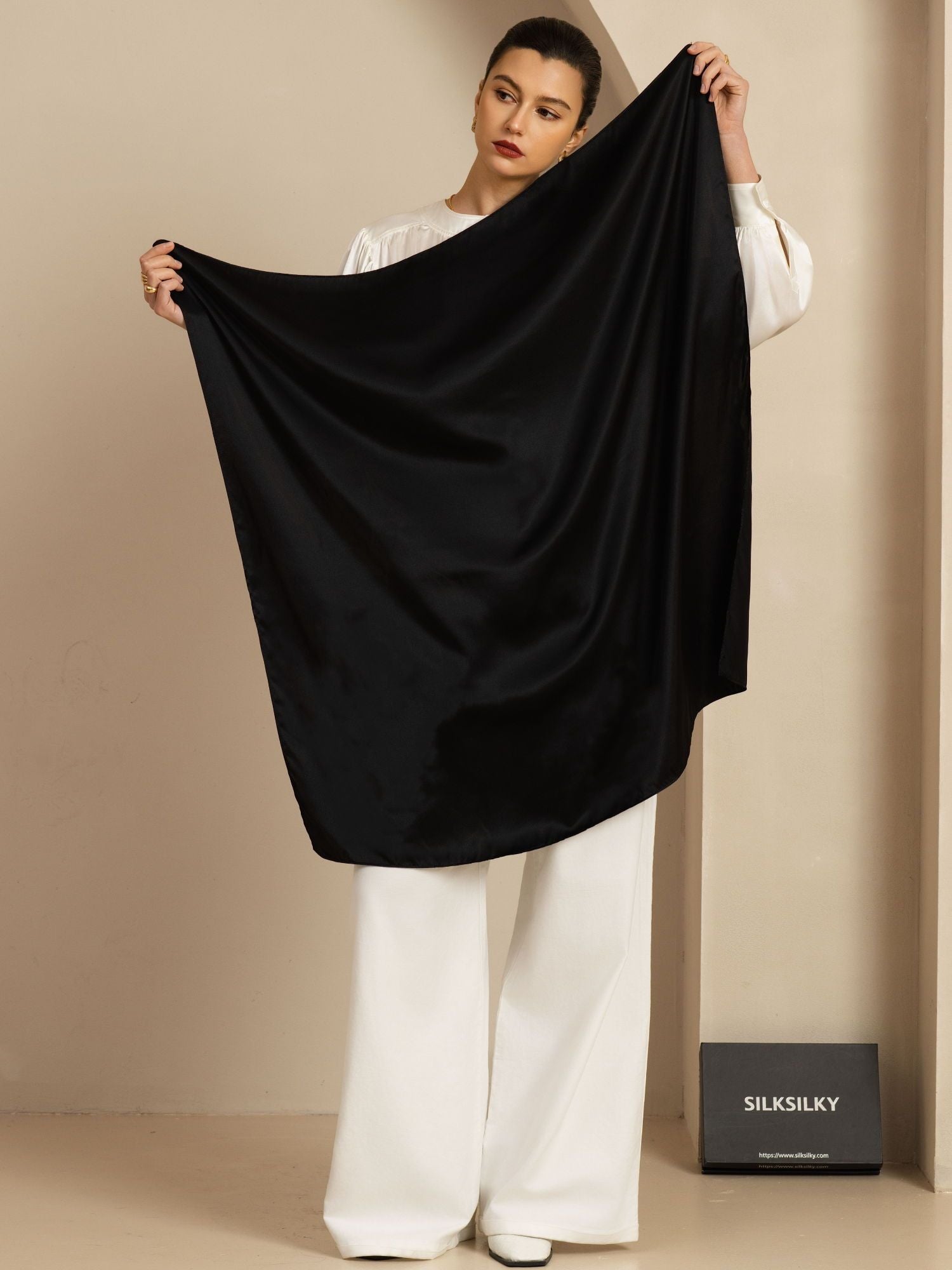 [Negro] SilkSilky-ES Seda Scarf 004